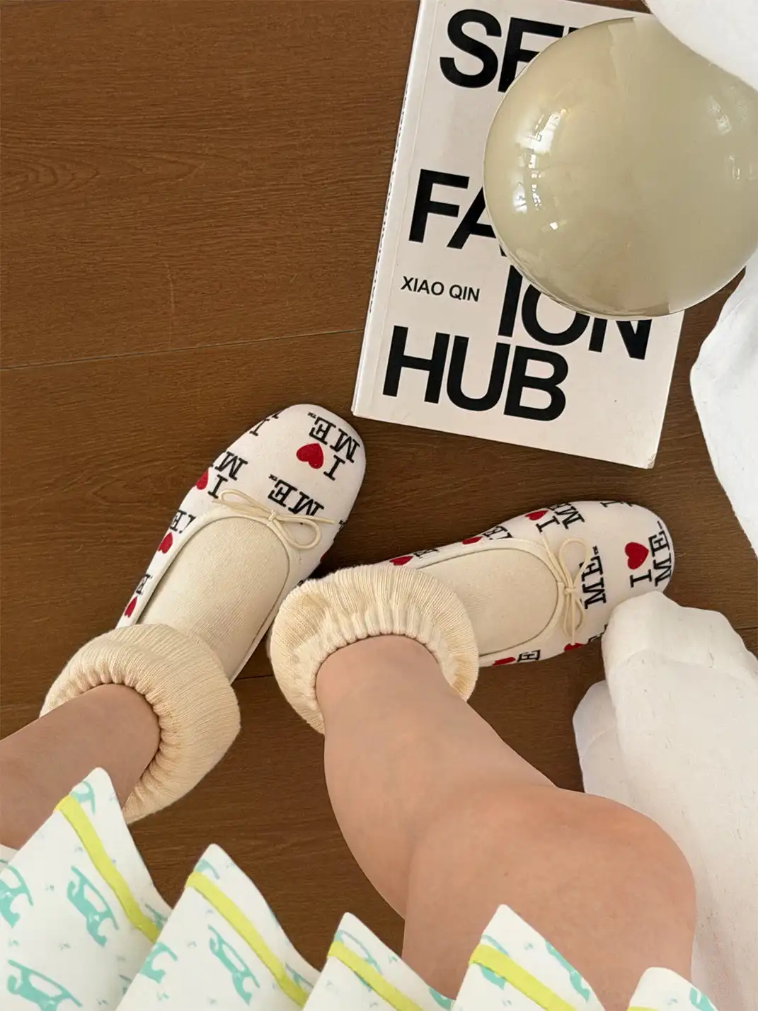 Inthemirror | Round Toe Letter Print Flat Shoes