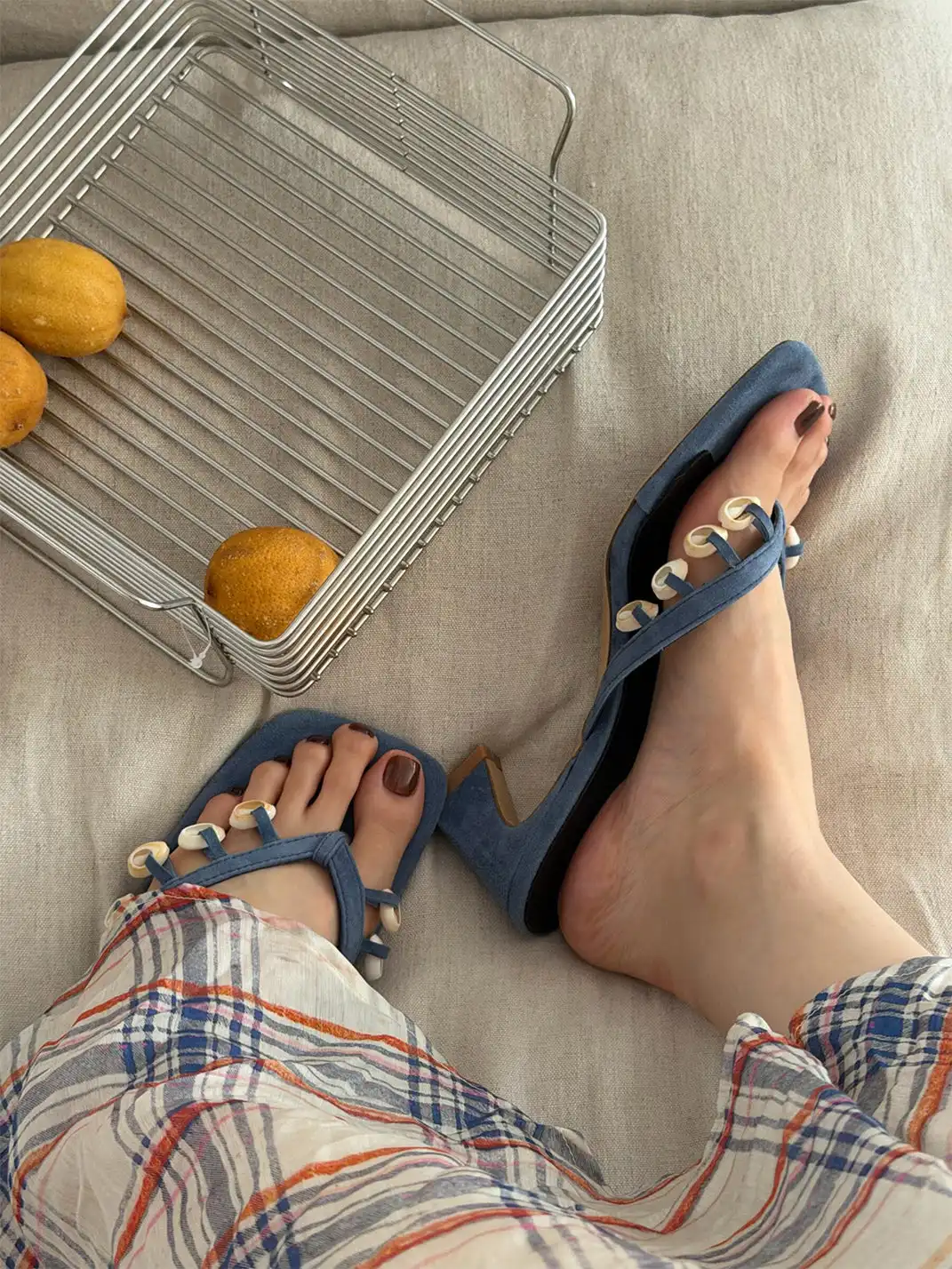 Inthemirror | Shell Square Toe Thong Sandals