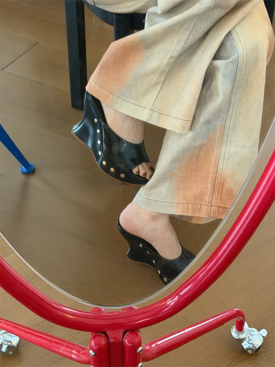 Inthemirror | Thick Sole Rivet Wedge Sandals Slippers