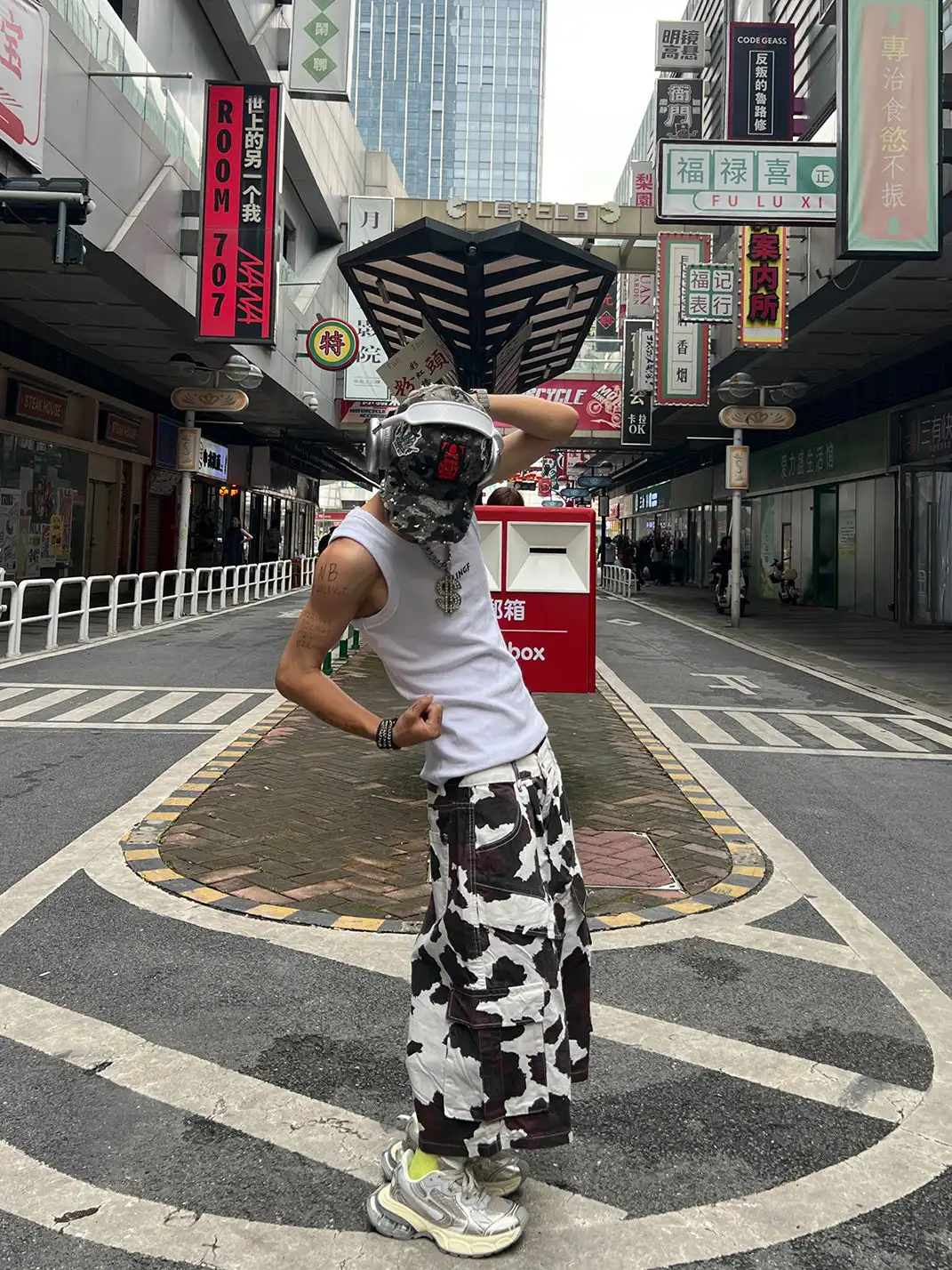 YIZILINGF | Cow Pattern Denim Capri Pants