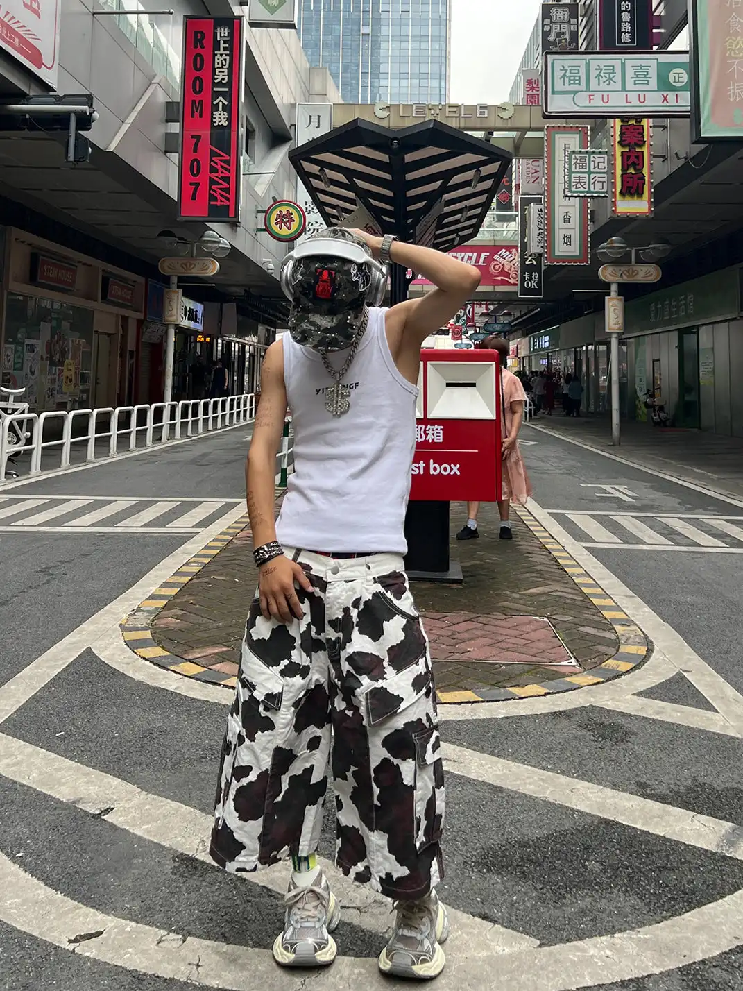 YIZILINGF | Cow Pattern Denim Capri Pants