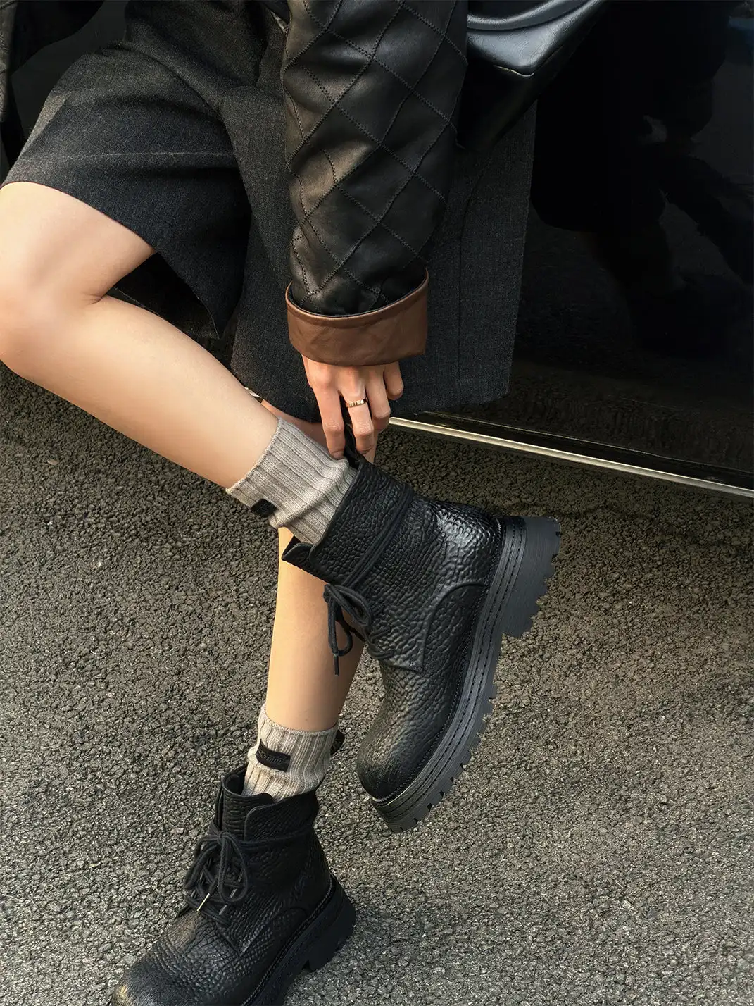 GSL | Top Layer Horsehide Platform Martin Boots