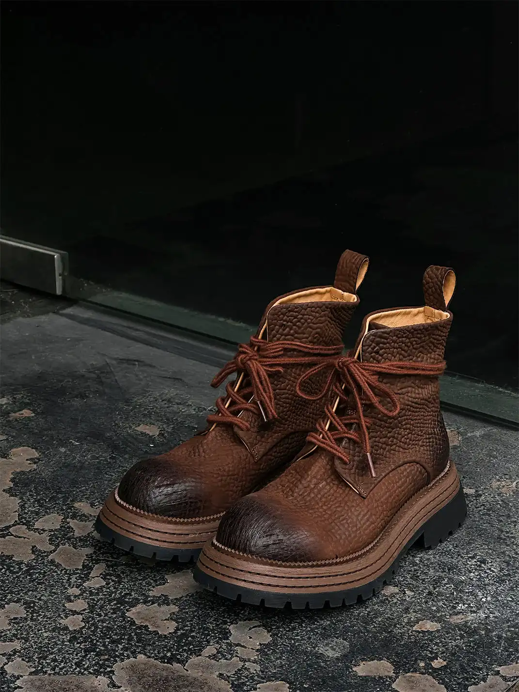 GSL | Top Layer Horsehide Platform Martin Boots