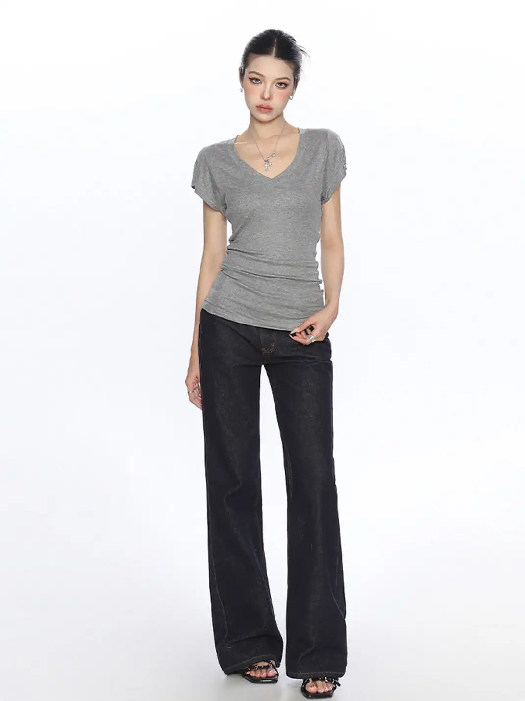 BIGGOLD | V-Neck Stacked Shoulder Regular Fit T-Shirt