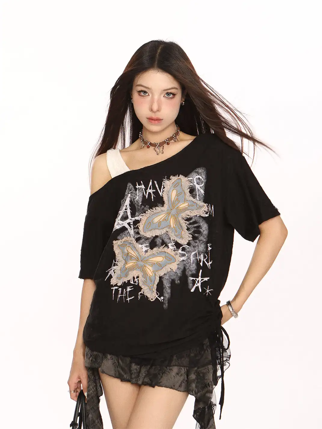 BIGGOLD | Butterfly Patch Off-Shoulder T-Shirt