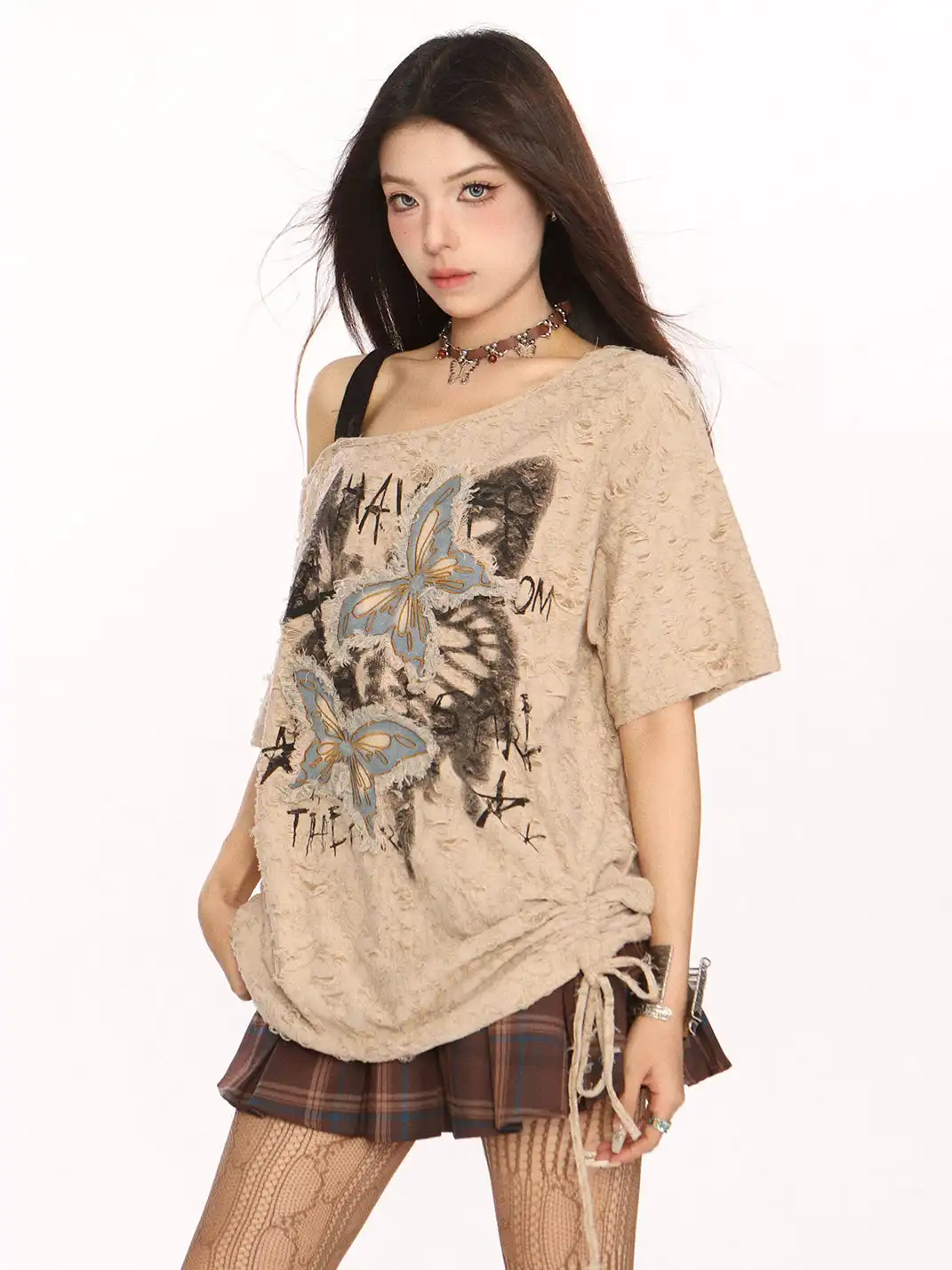 BIGGOLD | Butterfly Patch Off-Shoulder T-Shirt