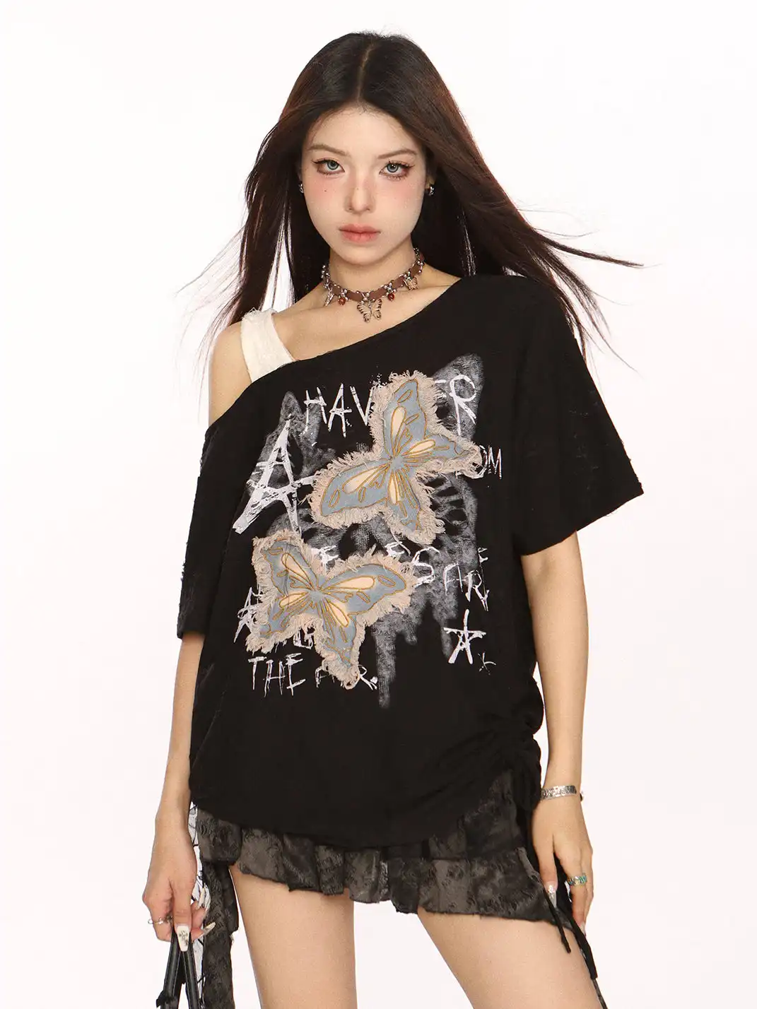 BIGGOLD | Butterfly Patch Off-Shoulder T-Shirt