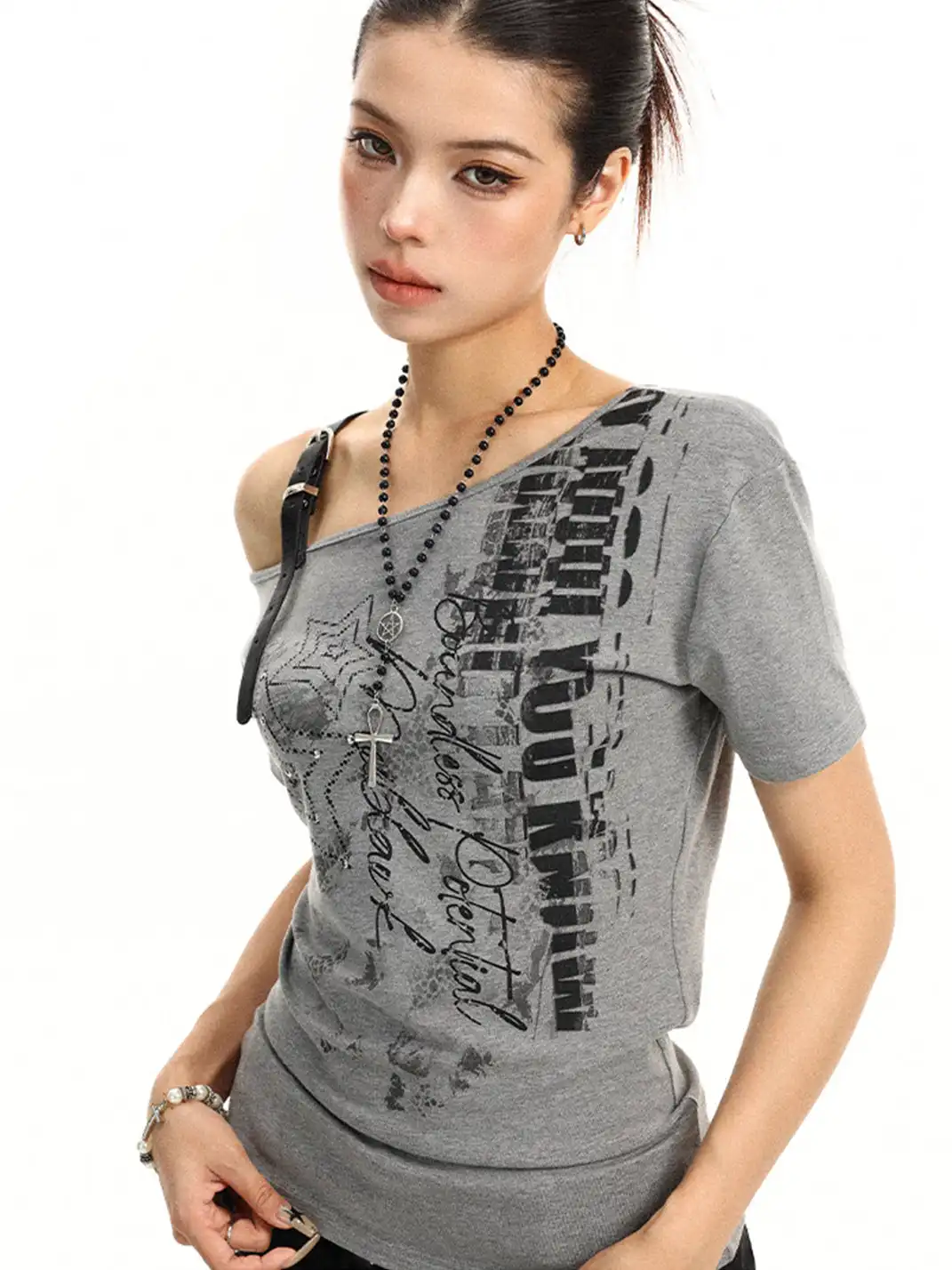 BIGGOLD | Letter Graffiti Print Asymmetric Shoulder T-Shirt