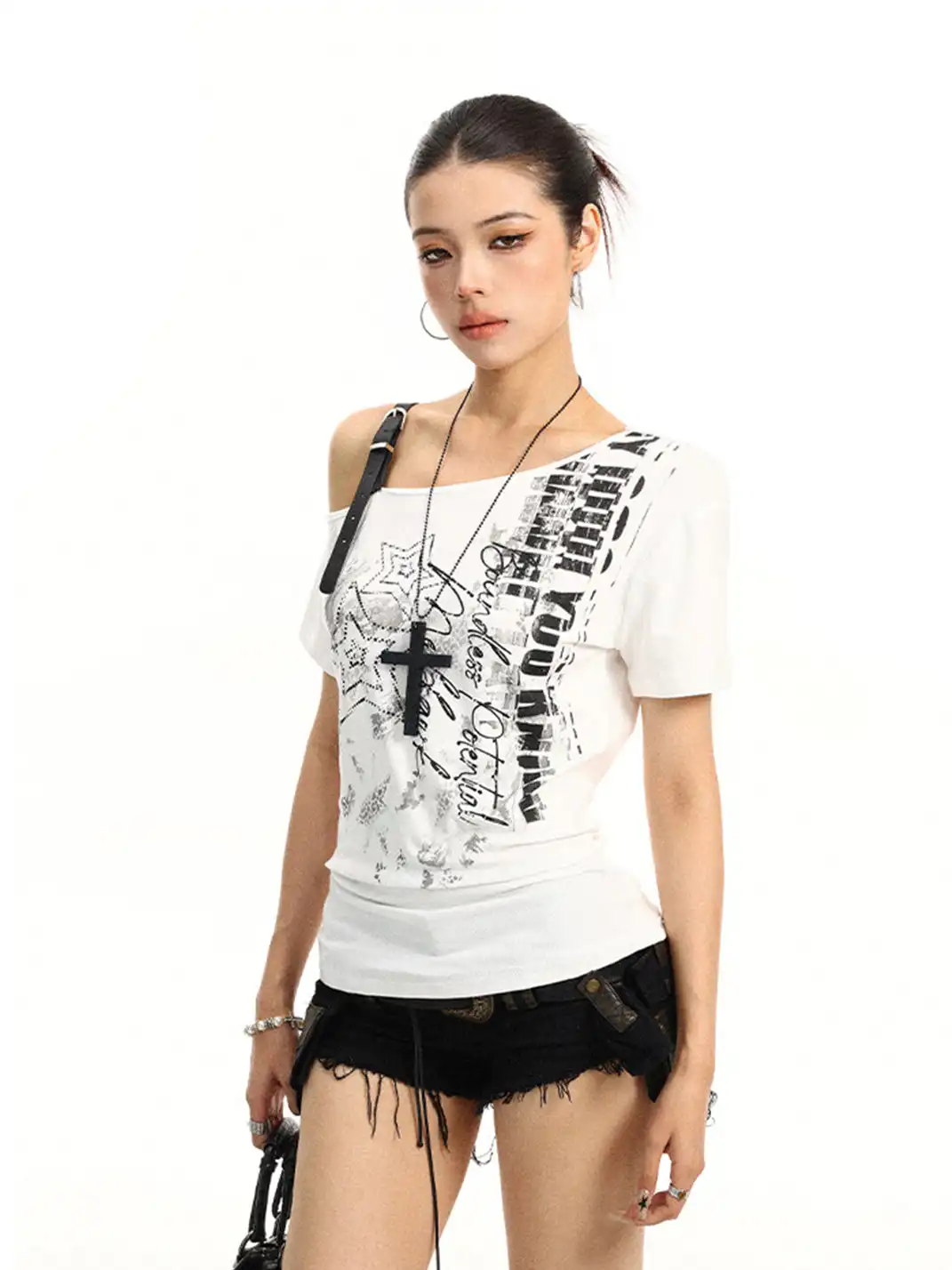 BIGGOLD | Letter Graffiti Print Asymmetric Shoulder T-Shirt