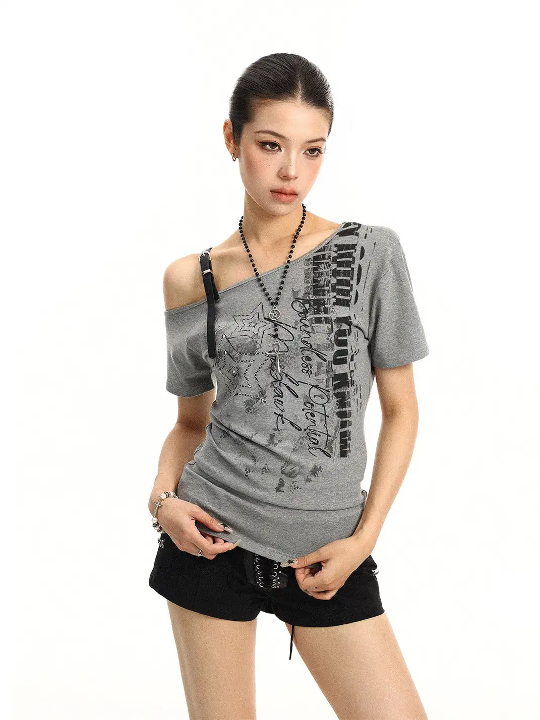 BIGGOLD | Letter Graffiti Print Asymmetric Shoulder T-Shirt