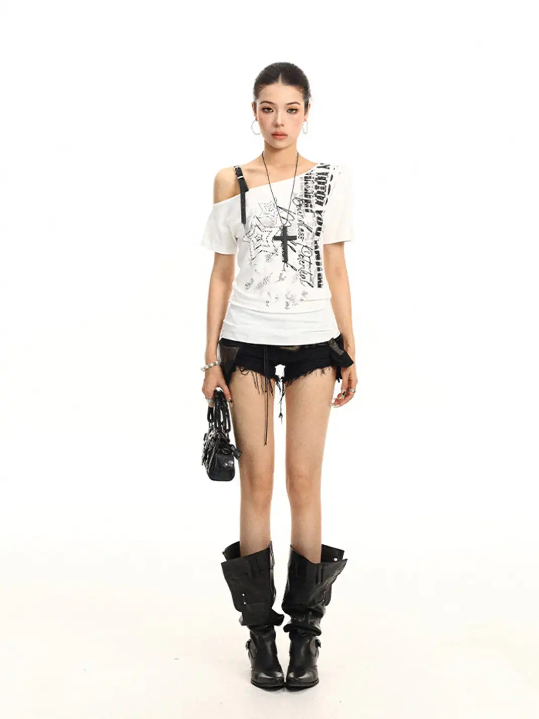 BIGGOLD | Letter Graffiti Print Asymmetric Shoulder T-Shirt