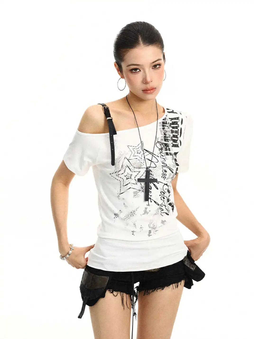 BIGGOLD | Letter Graffiti Print Asymmetric Shoulder T-Shirt