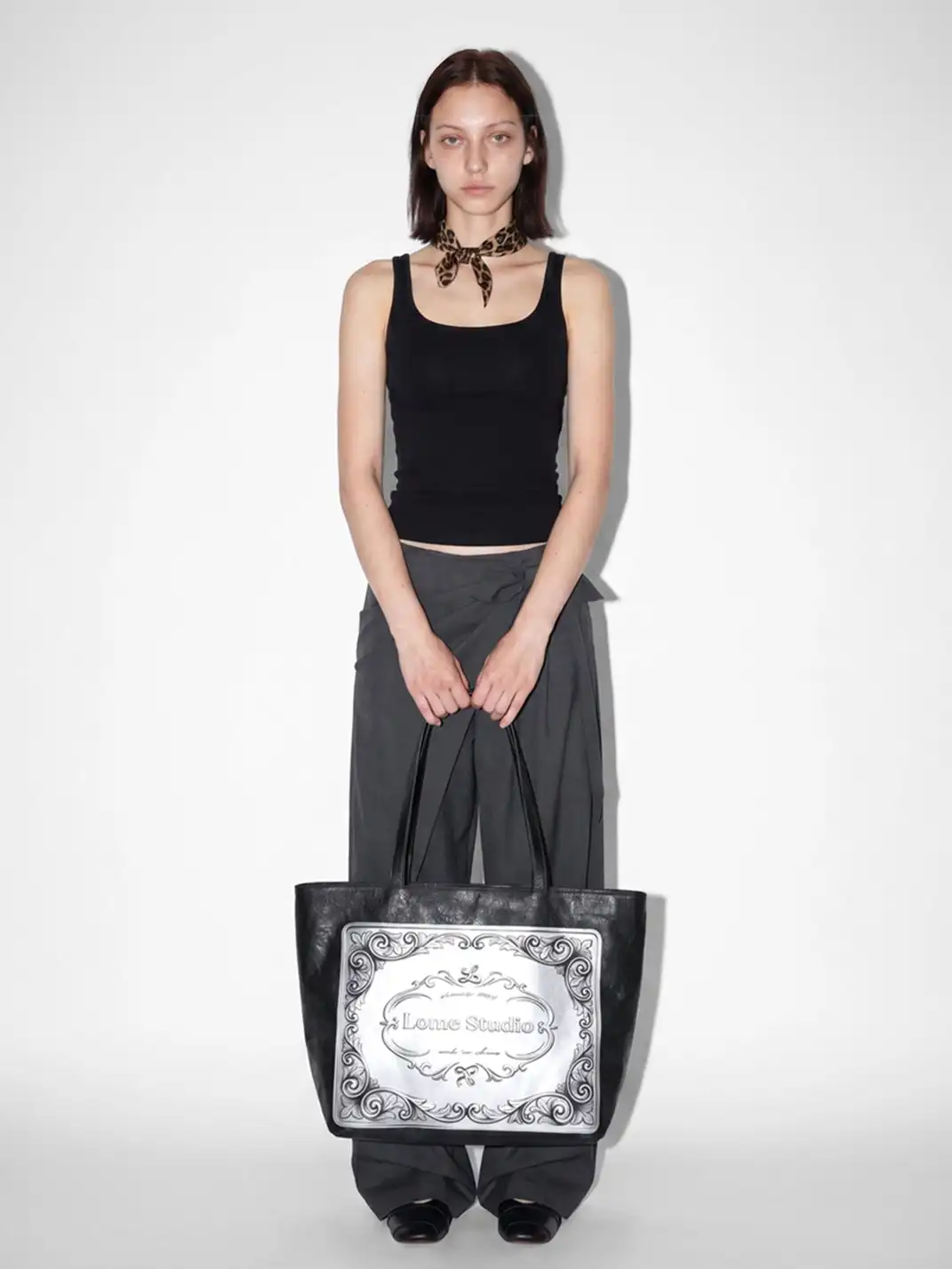 8LOME | Silver Medal Printed Dupont Paper Old Money Tote Handbag