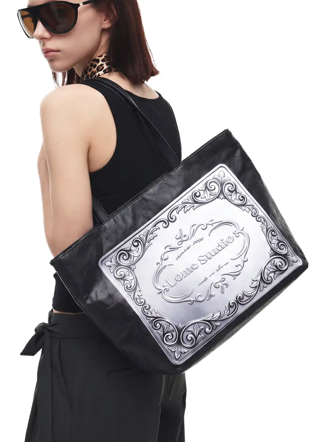 8LOME | Silver Medal Printed Dupont Paper Old Money Tote Handbag