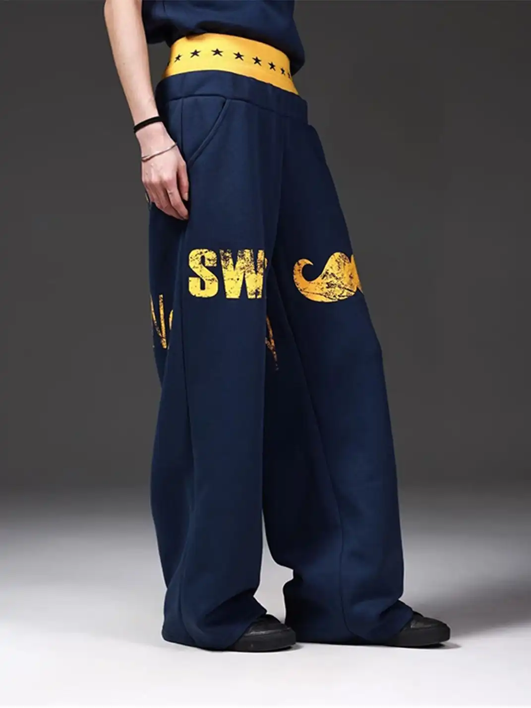 DETW | Double Waist Silhouette Navy Sweatpants