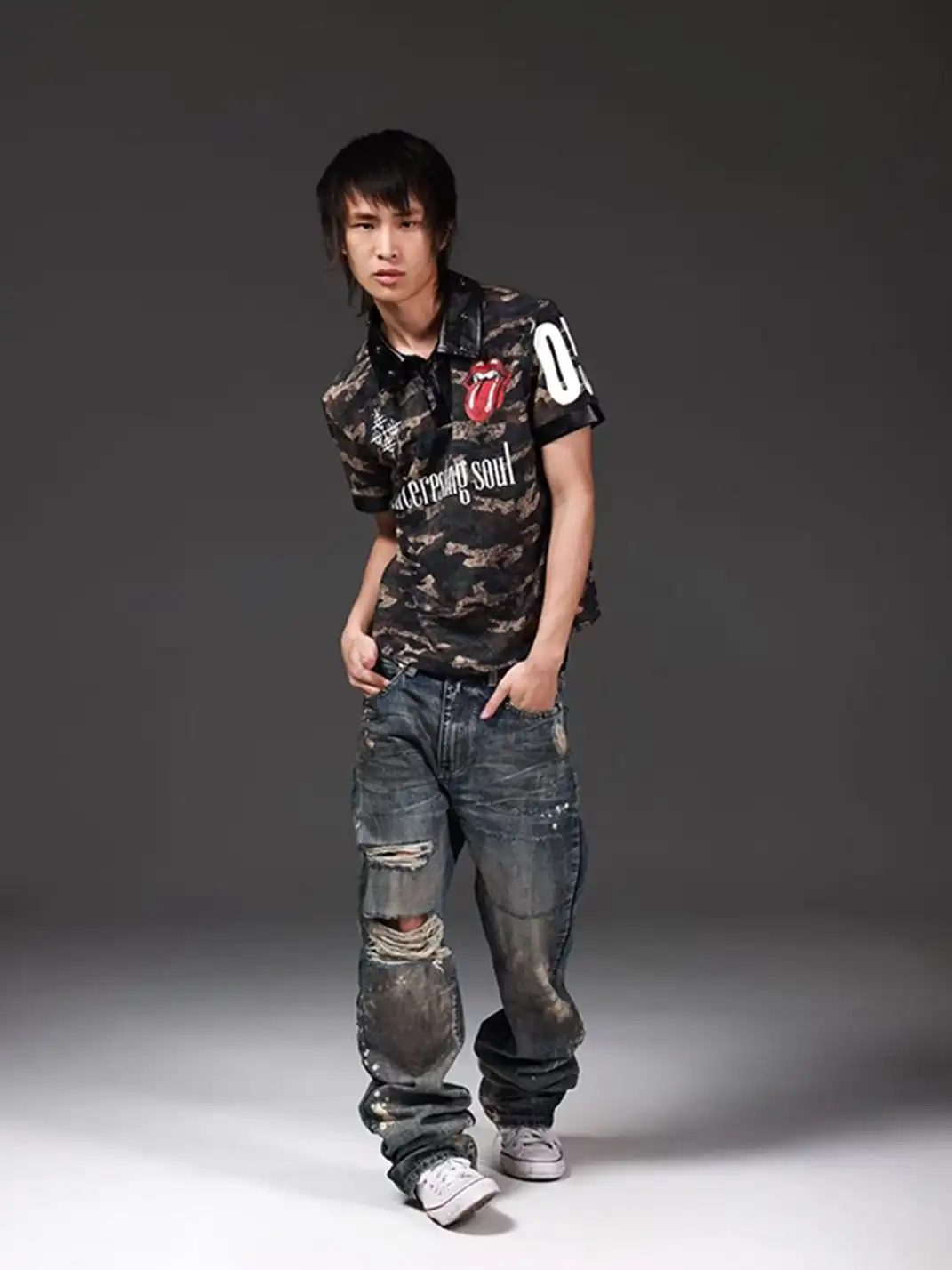 DETW | Silver Hot Stamping Tongue Print Leather Spliced Rivet Polo T-Shirt