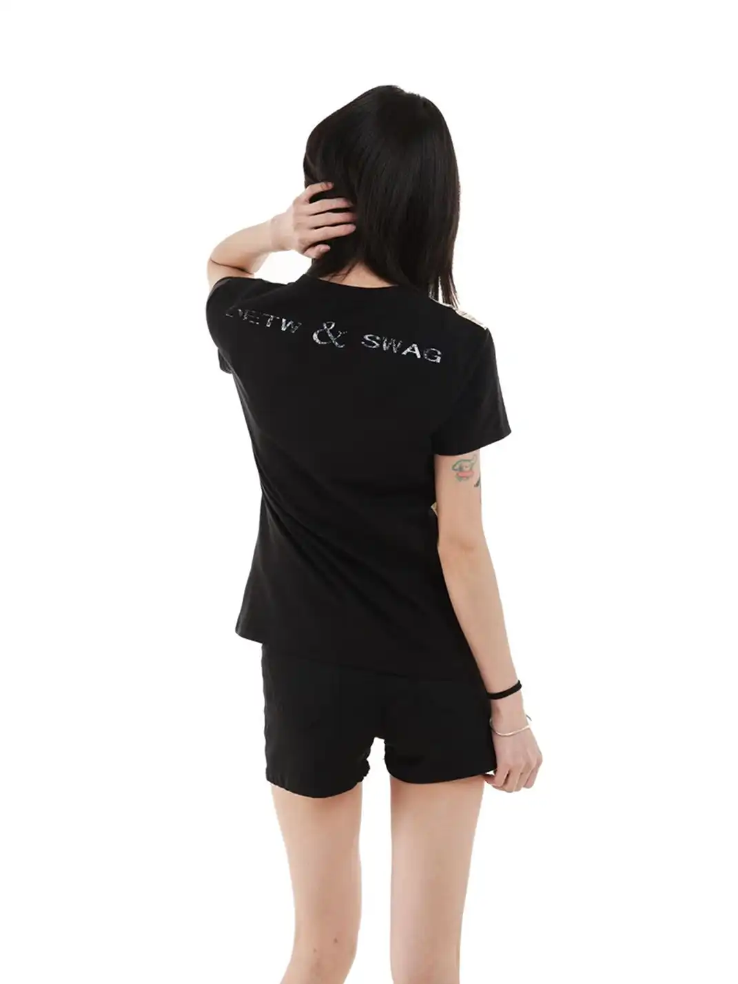 DETW | Portrait Digital Print V-Neck T-Shirt