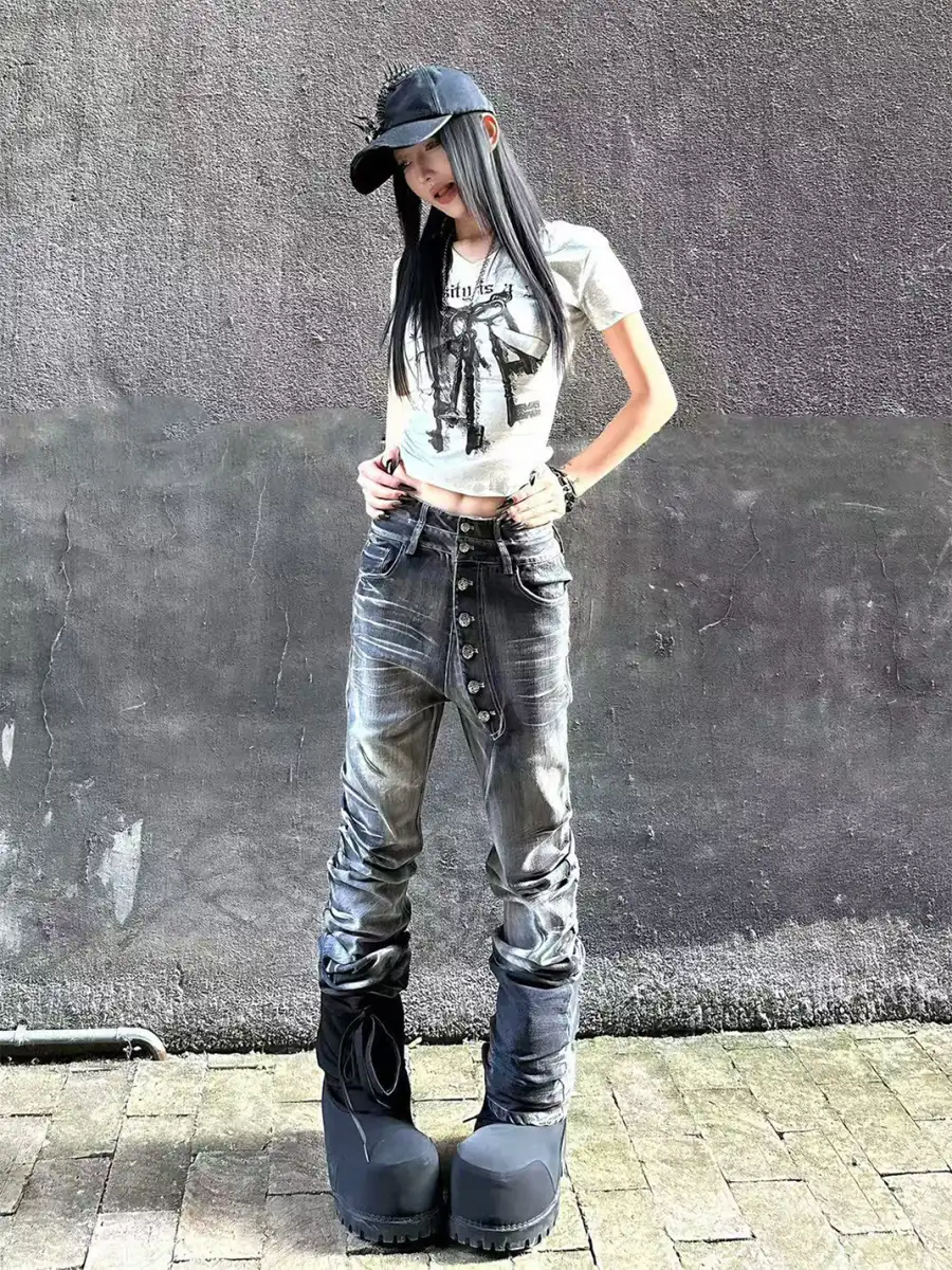 PAIKI | 3D Cat Whisker Curved High-Stretch Jeans - 3