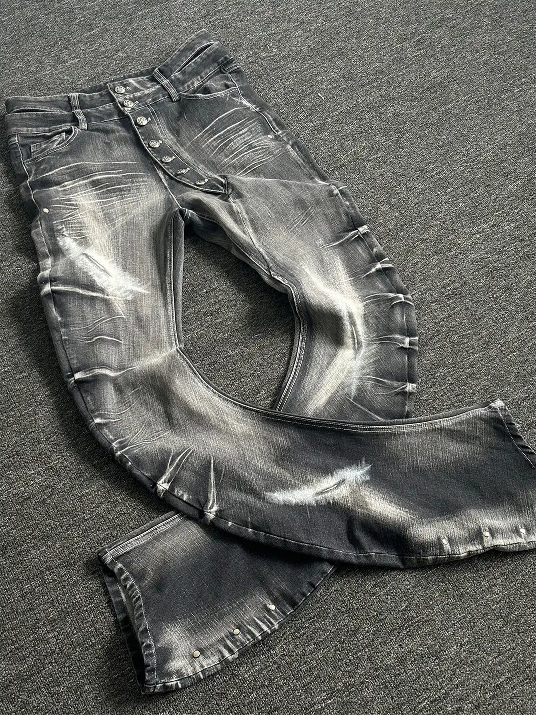 PAIKI | 3D Cat Whisker Curved High-Stretch Jeans