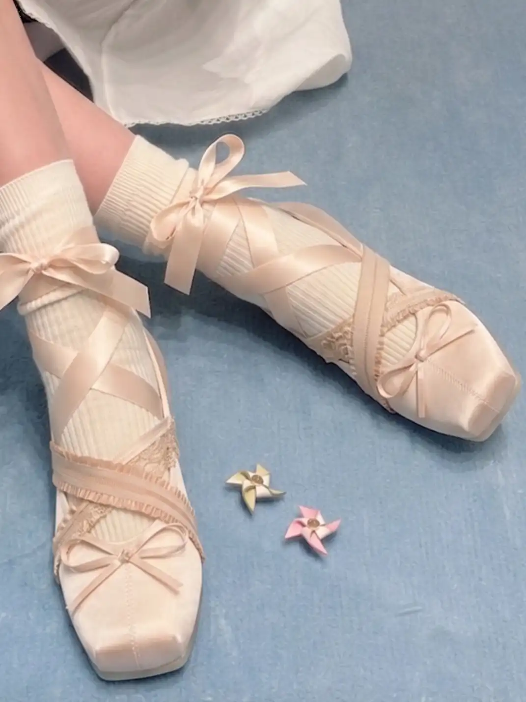 PIU astratto | Bow Square Toe Shallow Lacing Sheepskin Ballet Flats