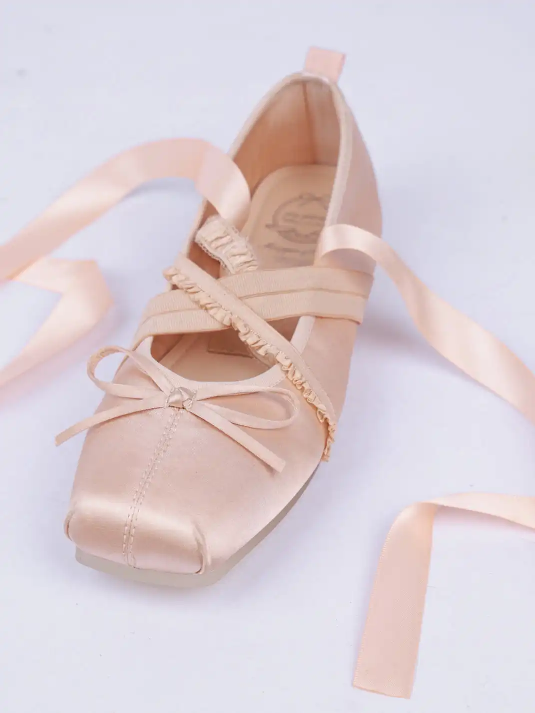 PIU astratto | Bow Square Toe Shallow Lacing Sheepskin Ballet Flats