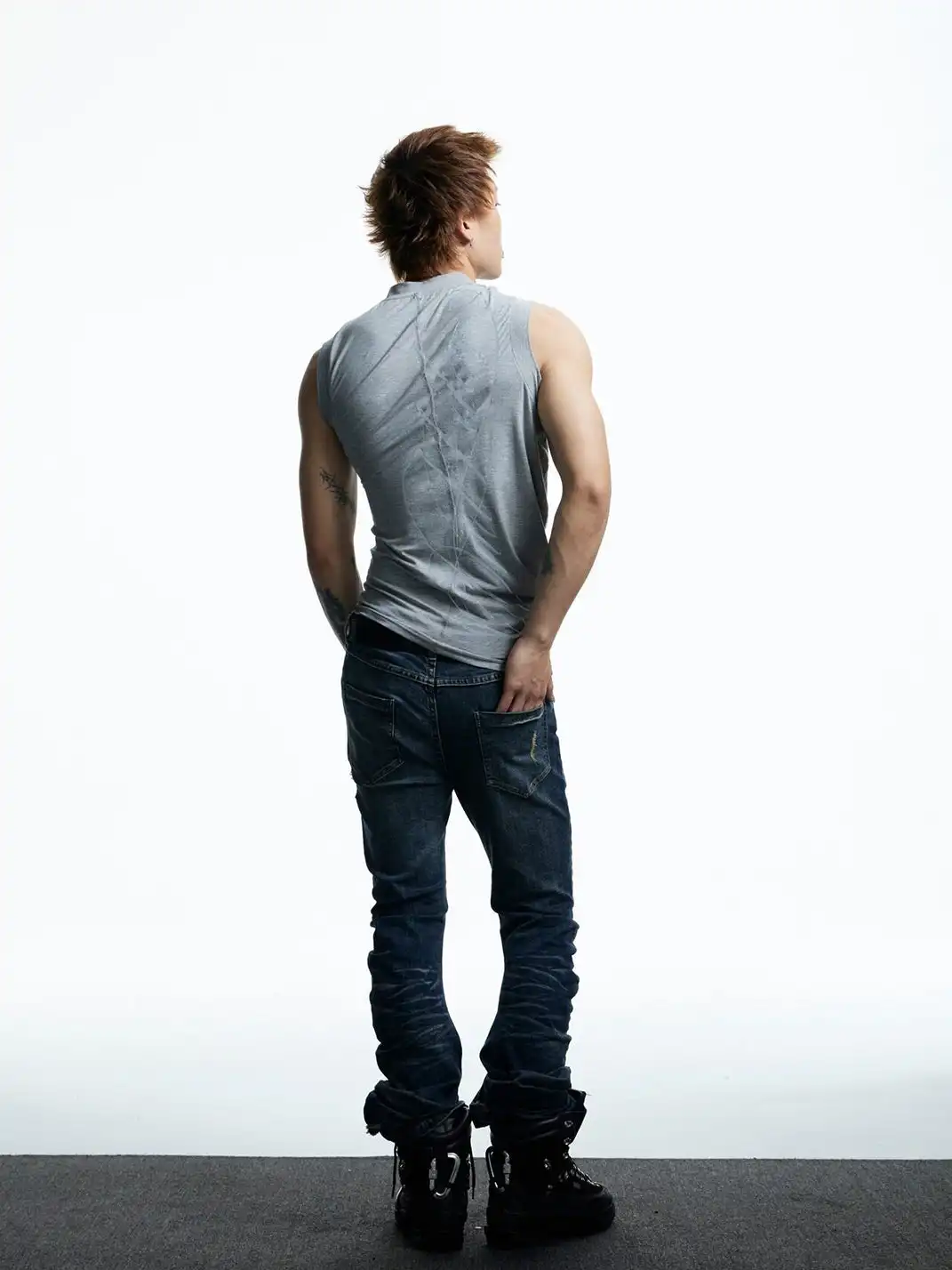 DND4DES | Slim Fit Printed Sleeveless Vest