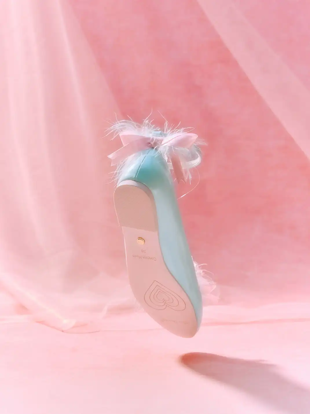 Concept Neun | Round Toe Bow Feather Ballet Flats