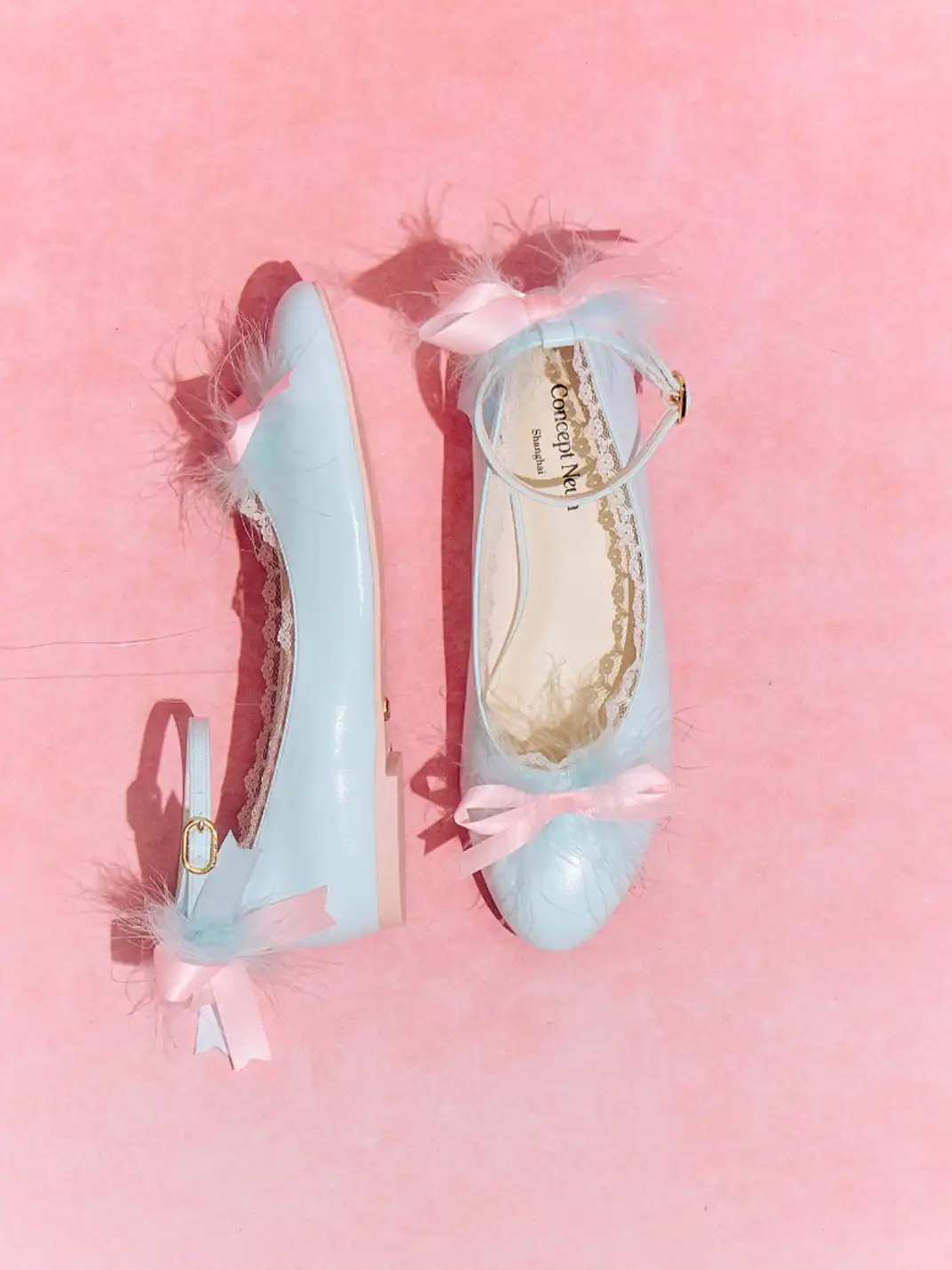 Concept Neun | Round Toe Bow Feather Ballet Flats