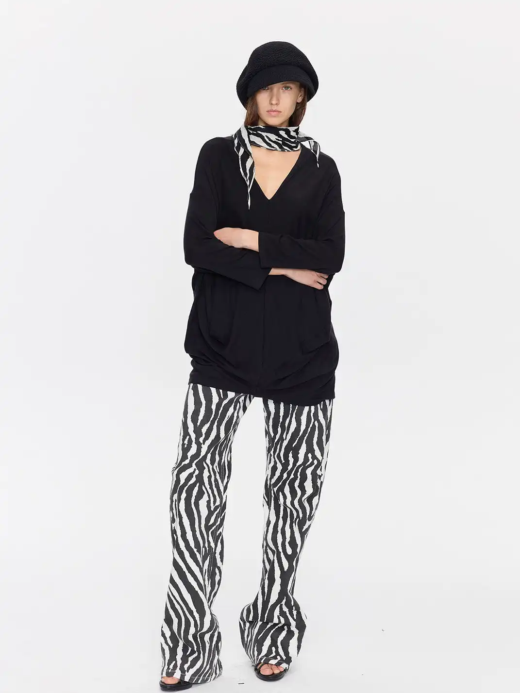 LYUOCHENG | Animal Pattern Combed Cotton Small Square Scarf