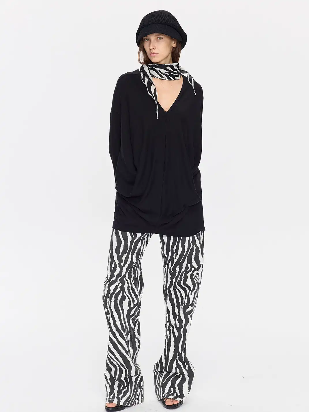 LYUOCHENG | Animal Pattern Combed Cotton Small Square Scarf