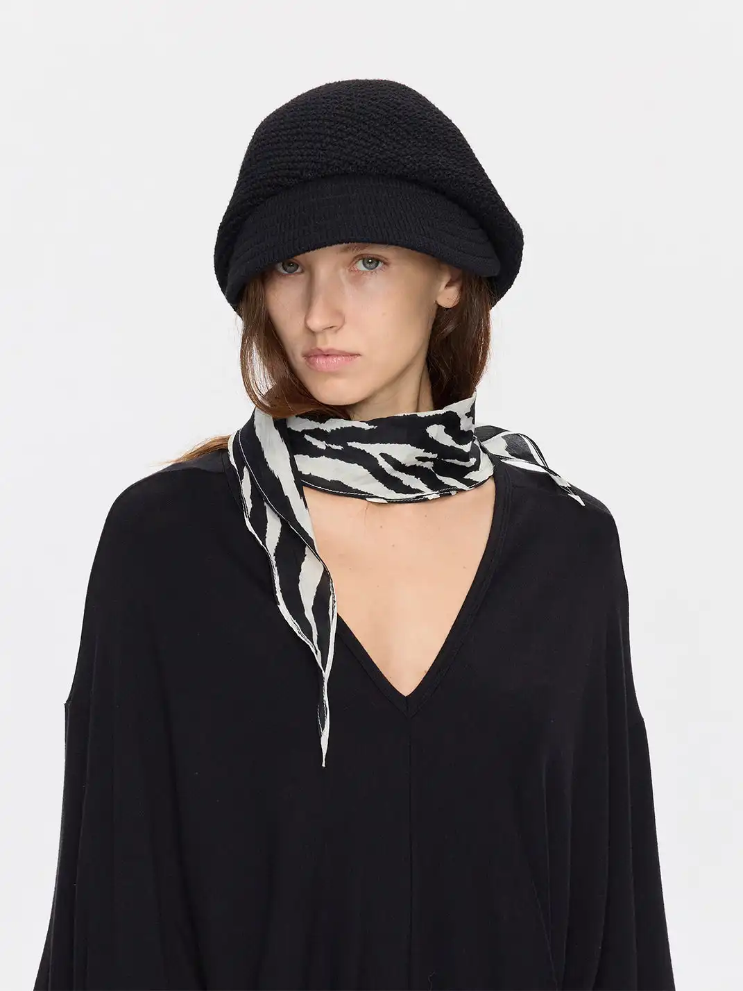 LYUOCHENG | Animal Pattern Combed Cotton Small Square Scarf