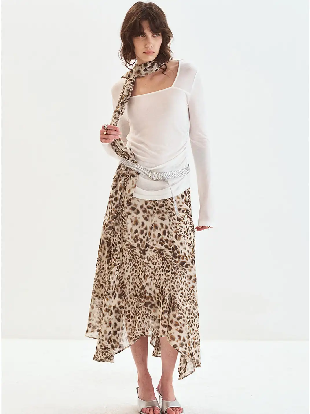 Covertitle | Vintage Lightweight Double-Sided Leopard Print Silk Scarf