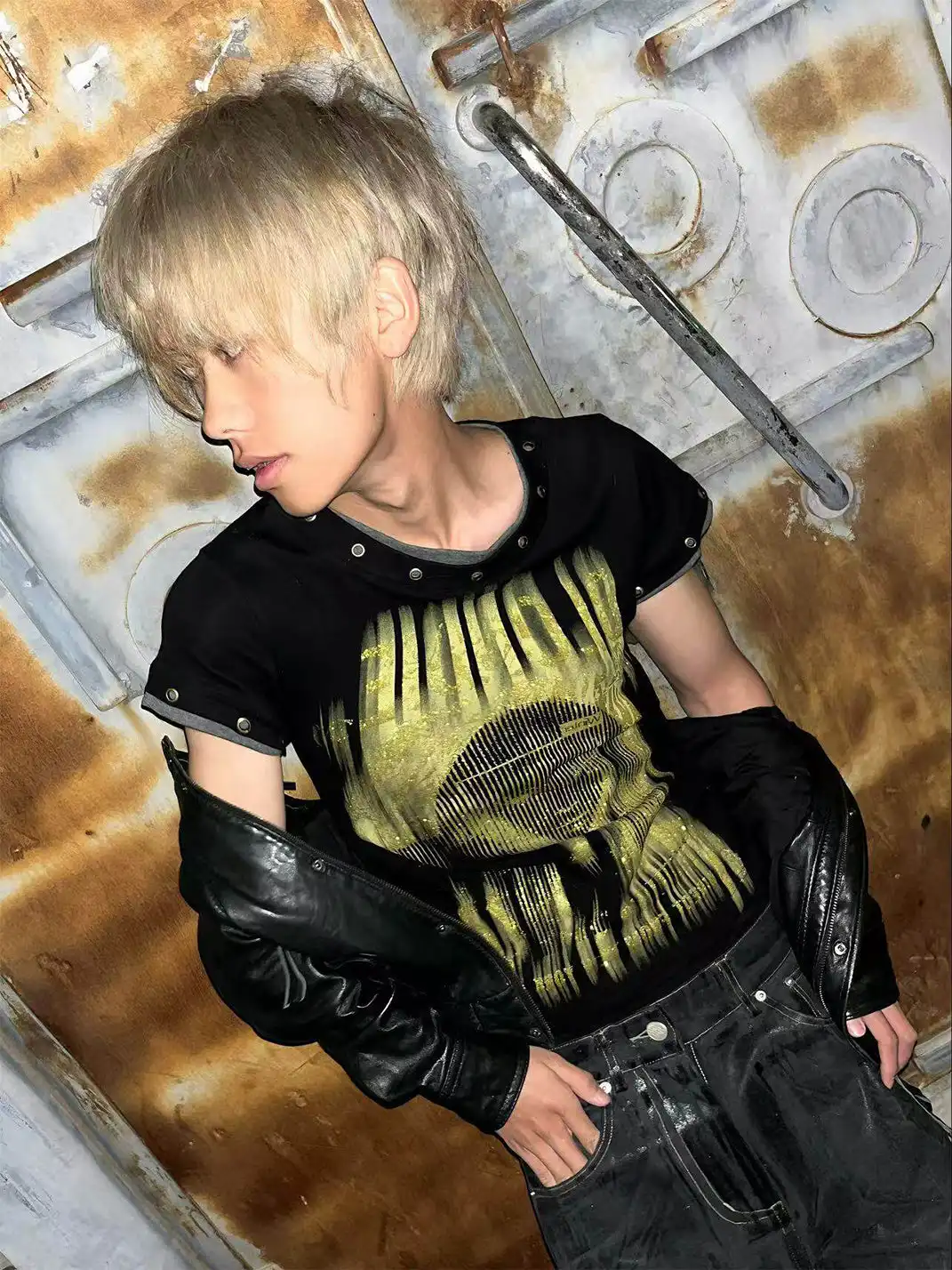 PAIKI | Portrait Gold Hot Stamping Fake Two-Piece T-Shirt