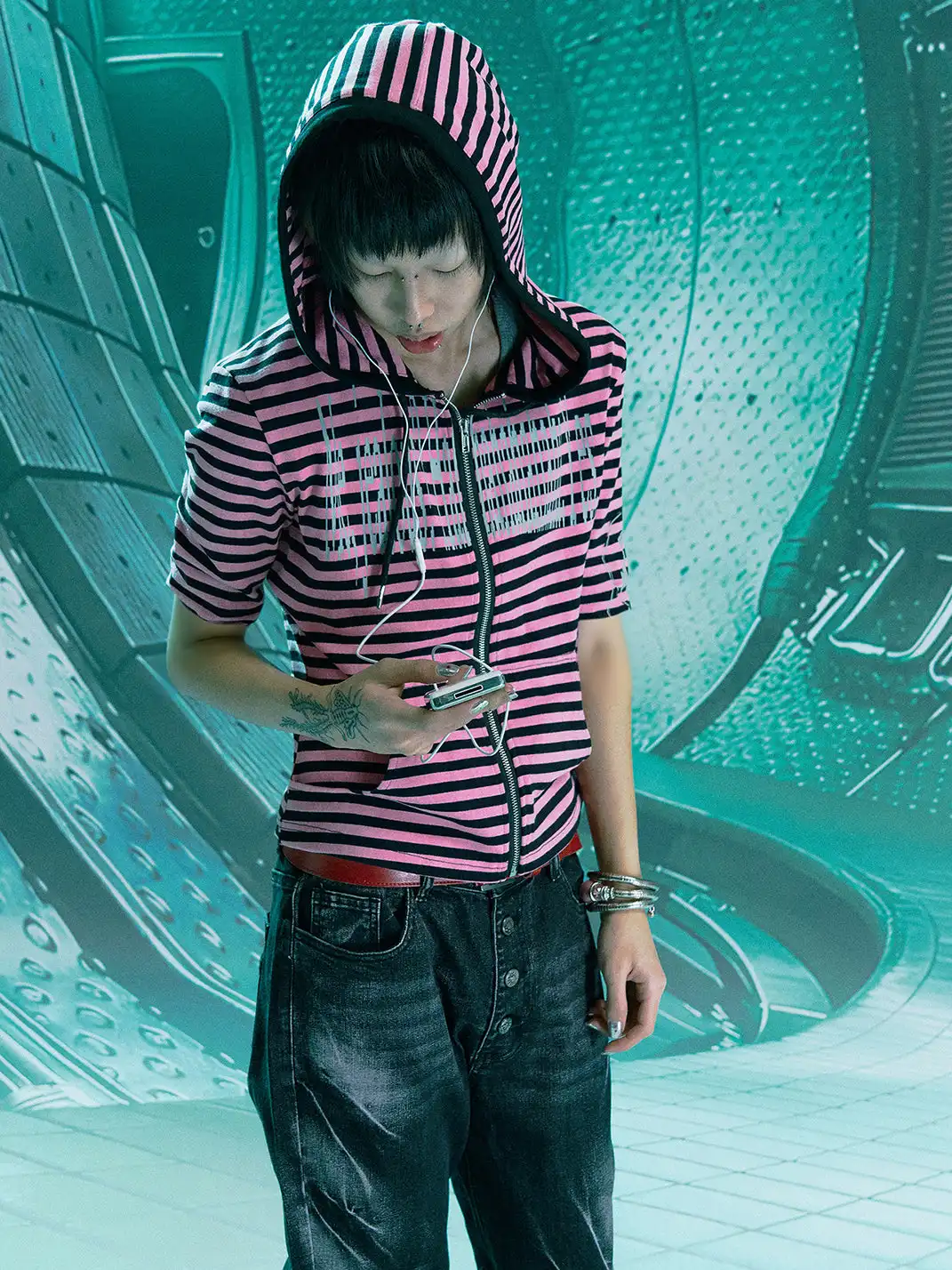 PAIKI | Regular Shoulder Striped Hooded T-Shirt