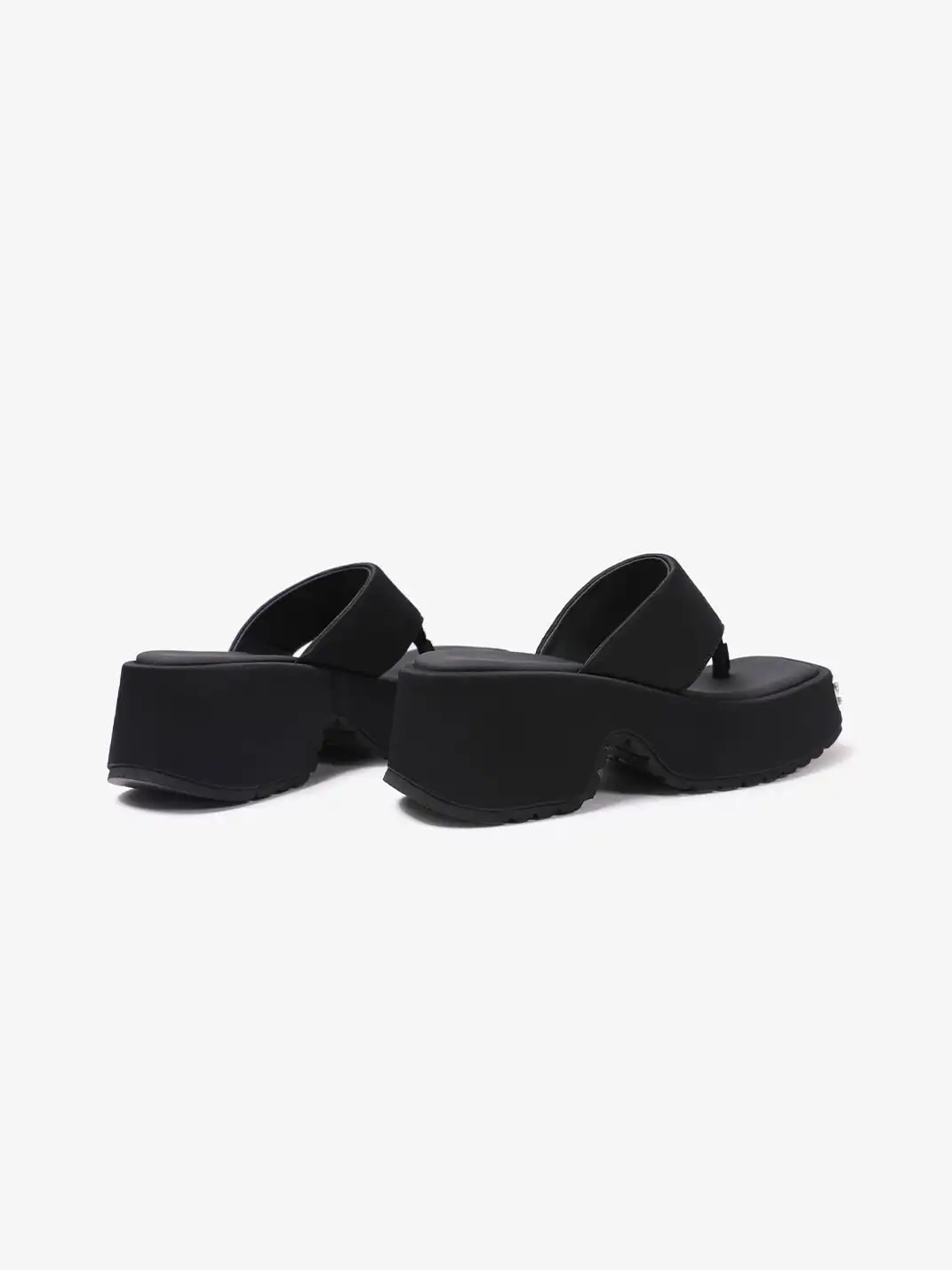 PINJIAHUI | Metal Studded Platform Flip-Flop Sandals