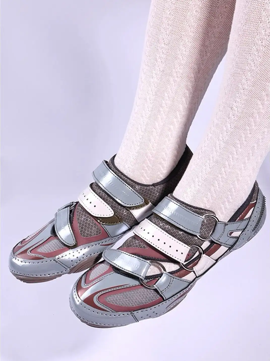 PIU astratto | Hollow Out Functional Flat Shoes-Gray