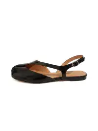 InkingPot | Split-Toe Flat Closed-Toe Piggy Sandals