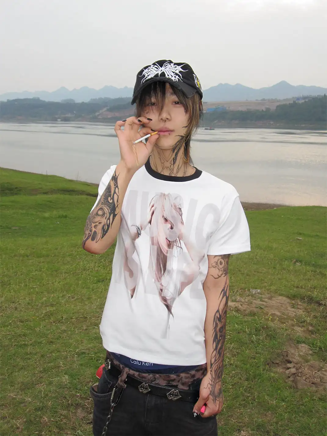 ColdAsia | "MUSIC IS LIFE" Portrait T-Shirt