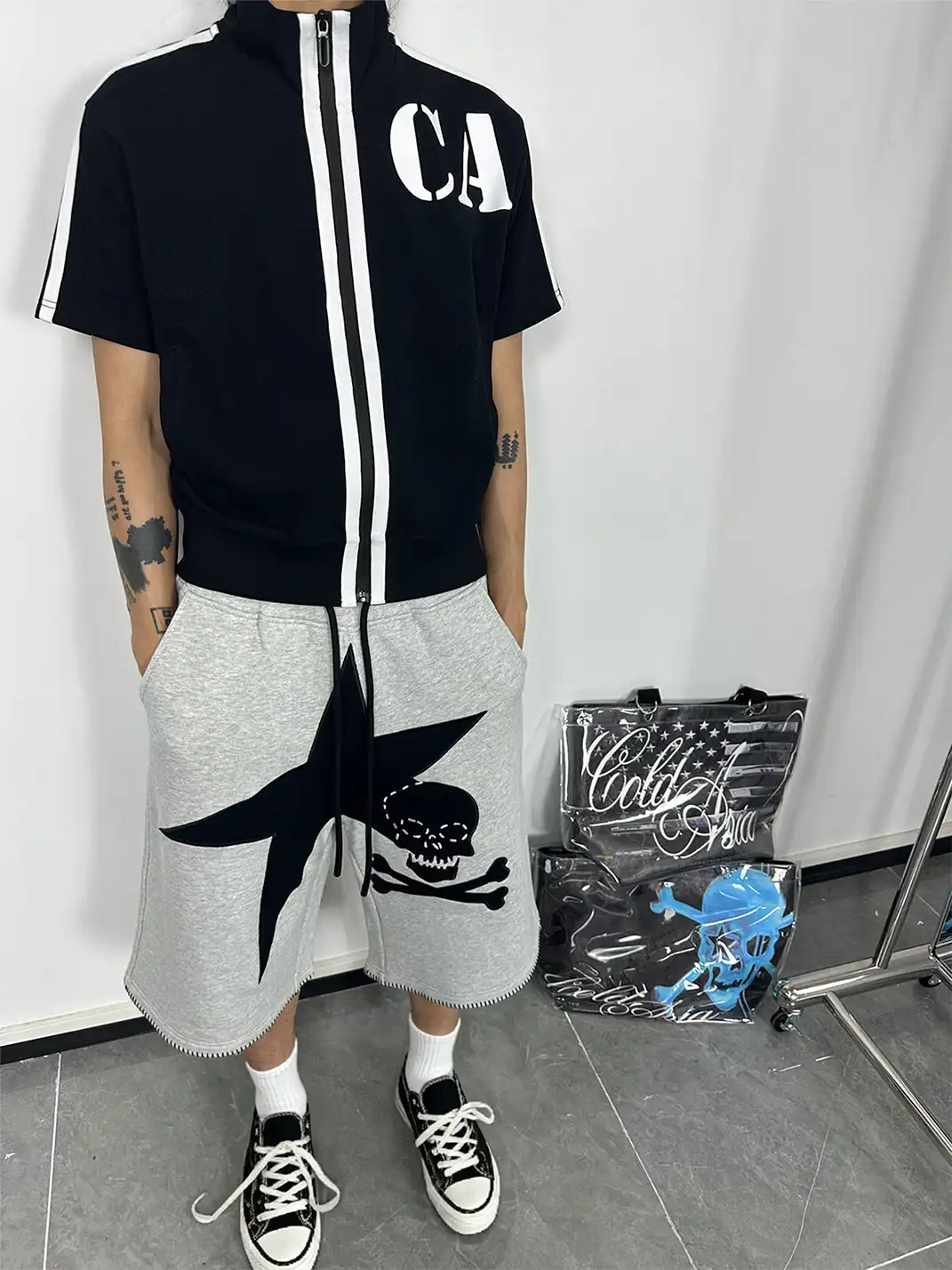 ColdAsia | "Star Skull" Patch Embroidered Capri Pants
