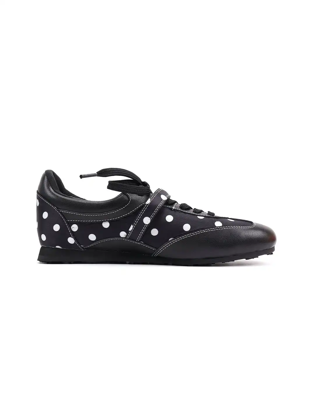 Asthershop | Polka Dot Decor German Trainers