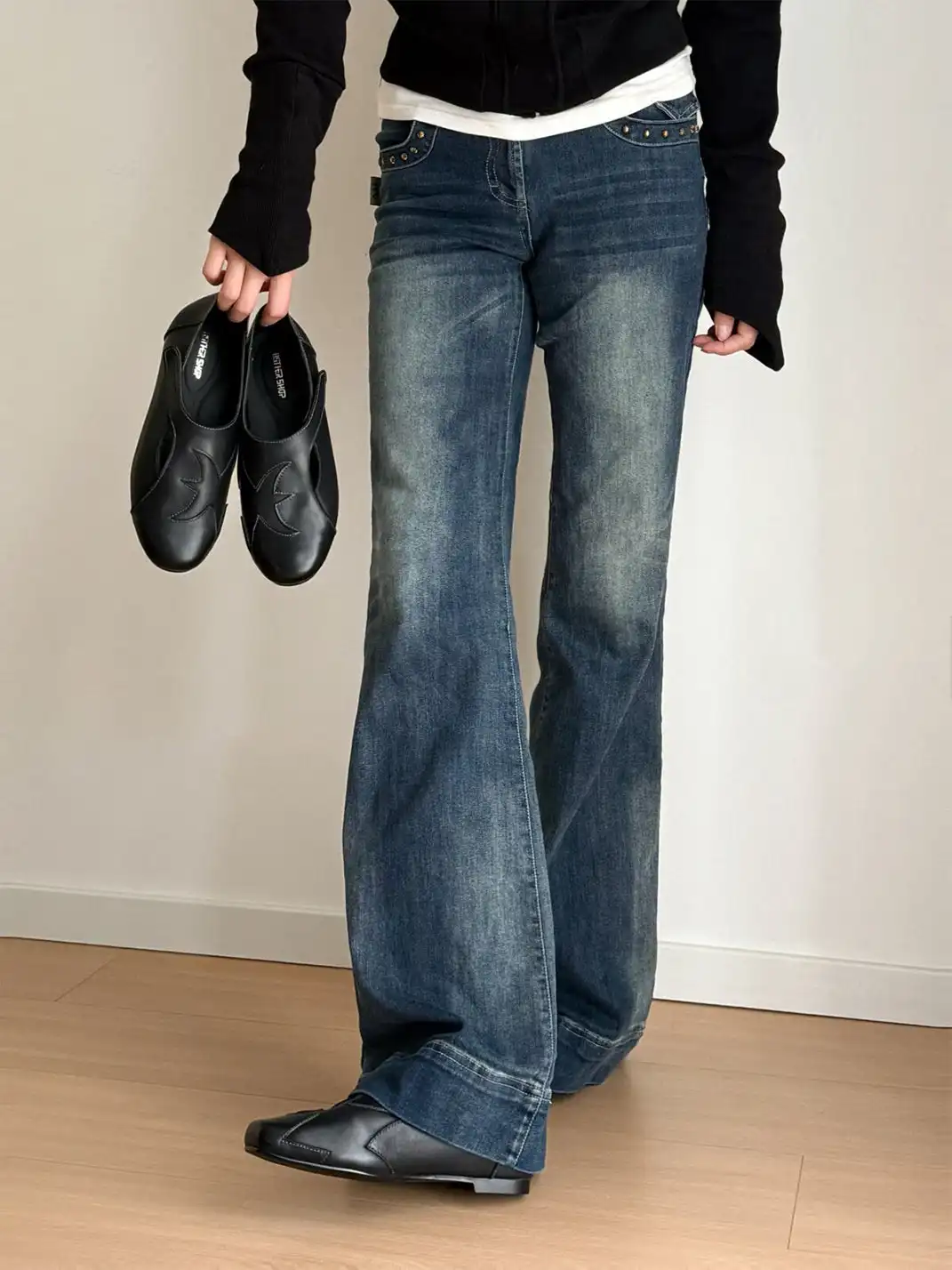 Asthershop | Star And Moon Slip-On Flat Shoes