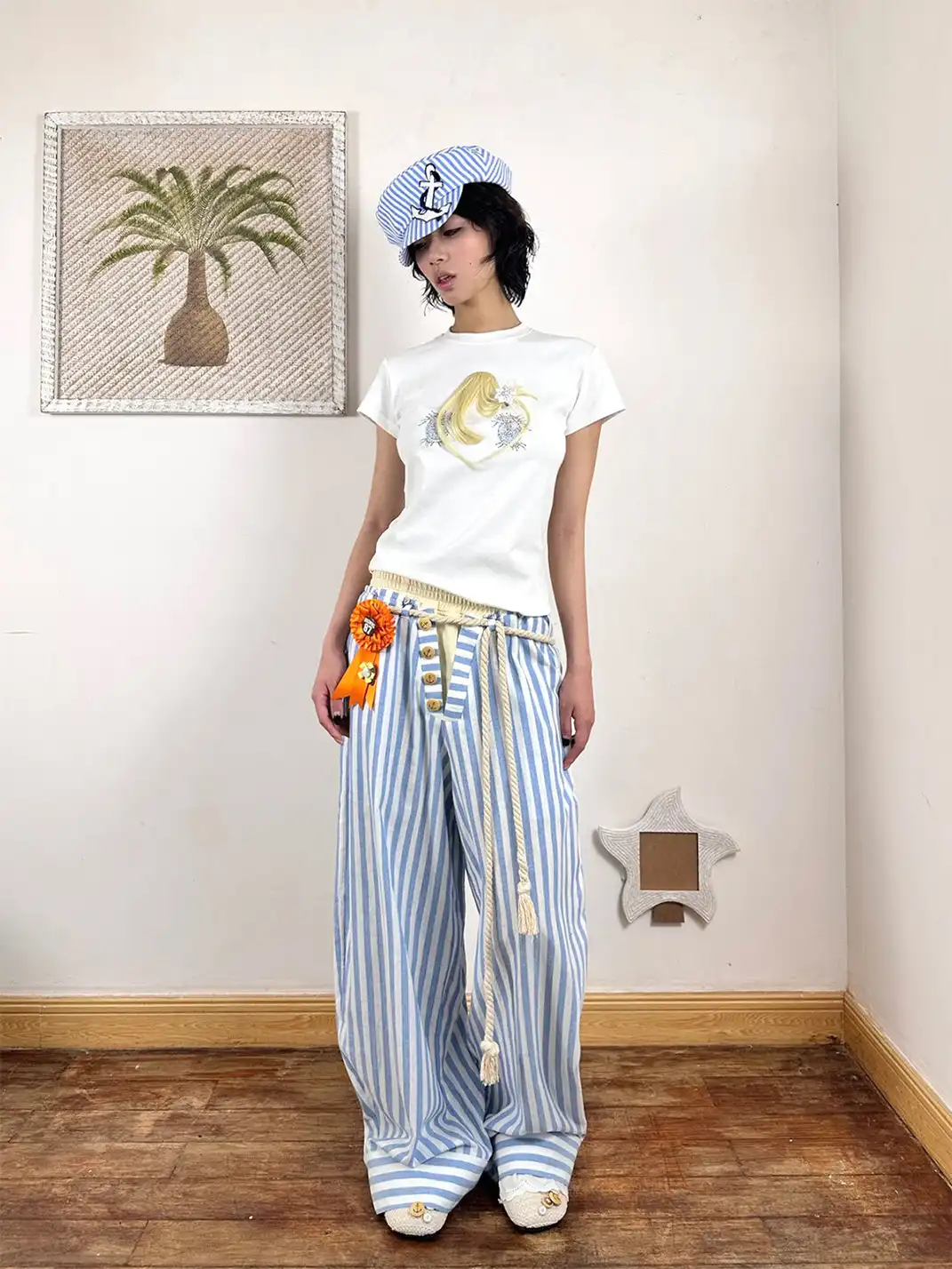 nit alcove | Big Eyes Rhinestone Bangs Wig T-shirt