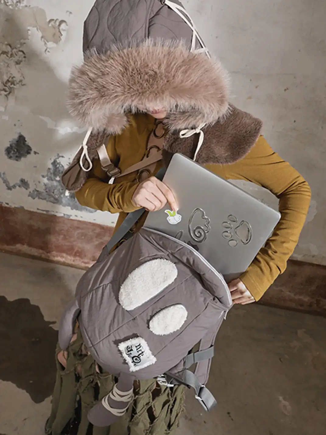 nit alcove | Large Capacity Padded Backpack