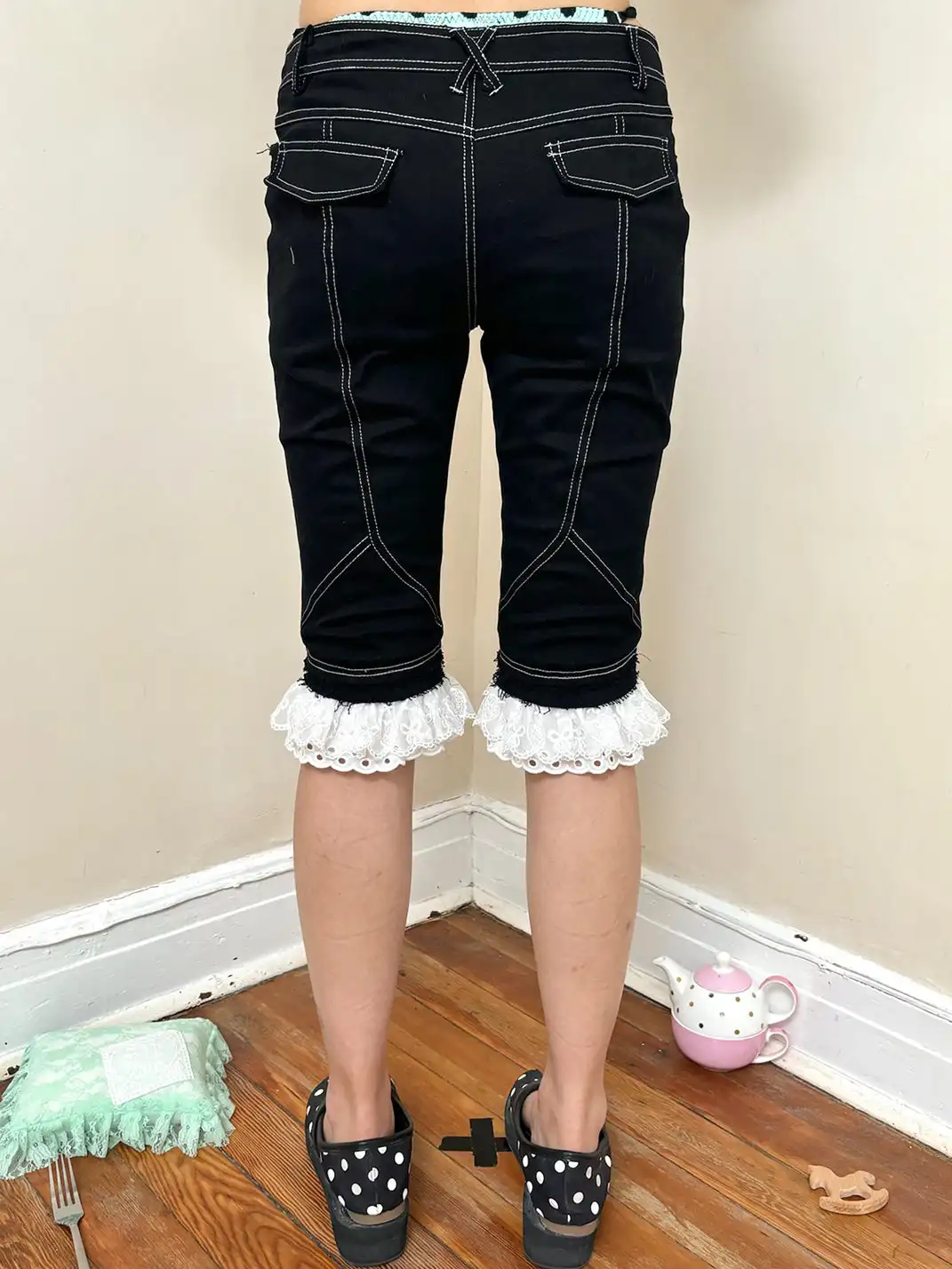 nit alcove | Double-layer Lace Color Contrast Stitching Knee-length Shorts