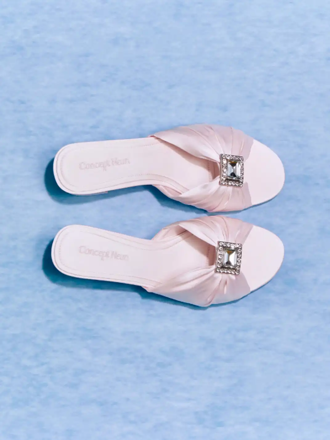 Concept Neun | Square Rhinestone Satin Chunky Heel Round Toe Sandals