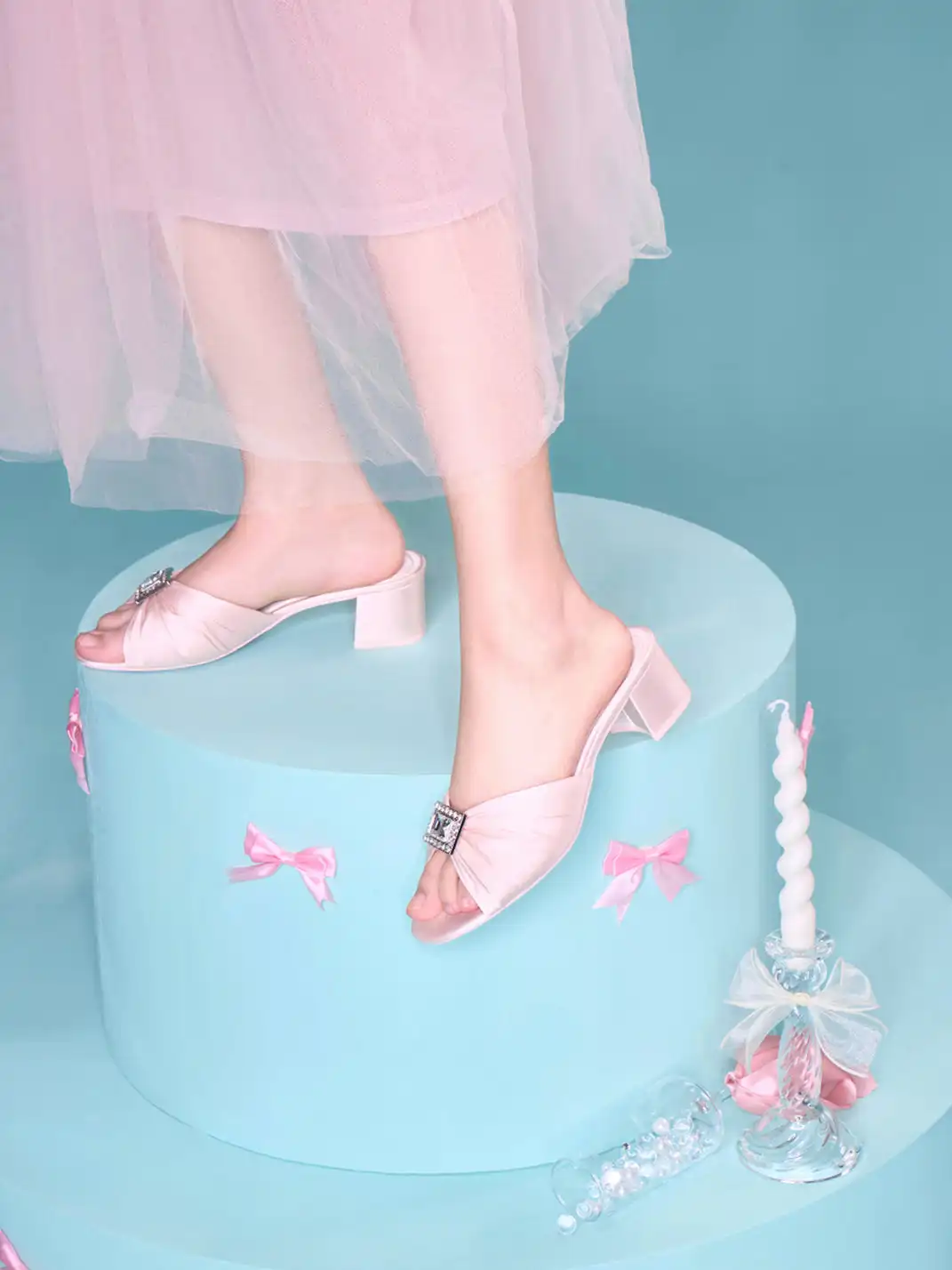 Concept Neun | Square Rhinestone Satin Chunky Heel Round Toe Sandals