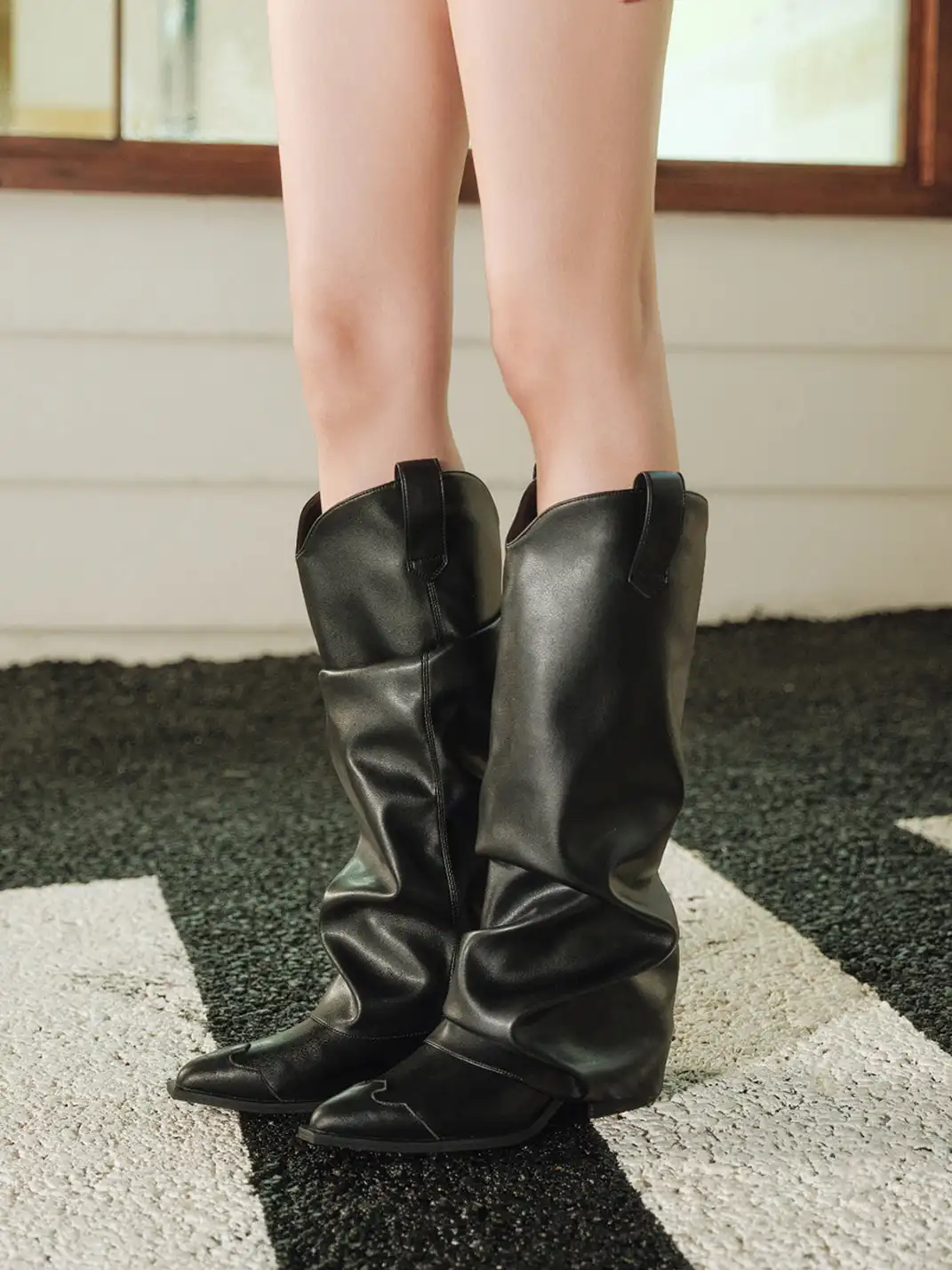 Concept Neun | Pointed Toe Western Slouchy High Boots