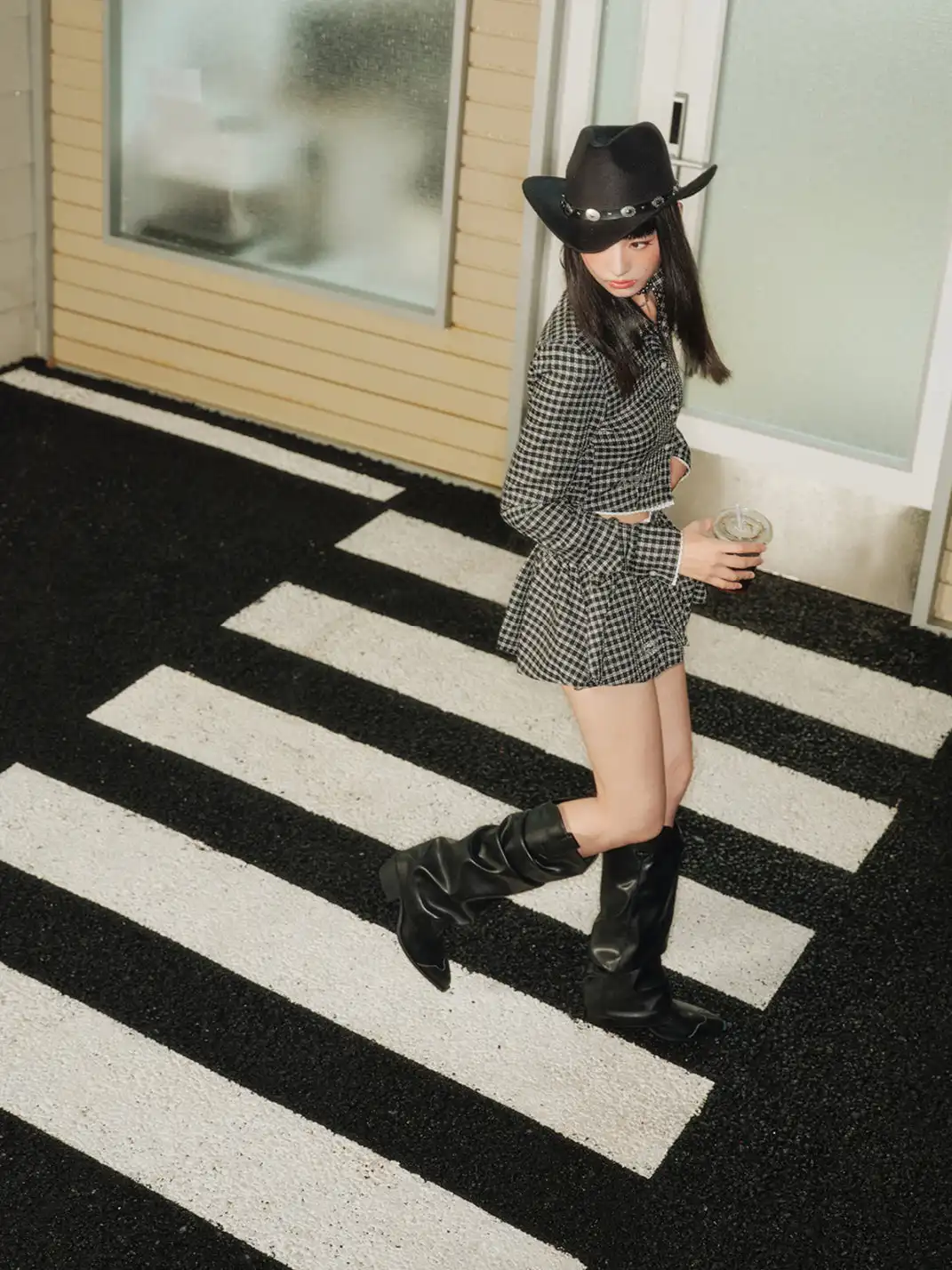 Concept Neun | Pointed Toe Western Slouchy High Boots