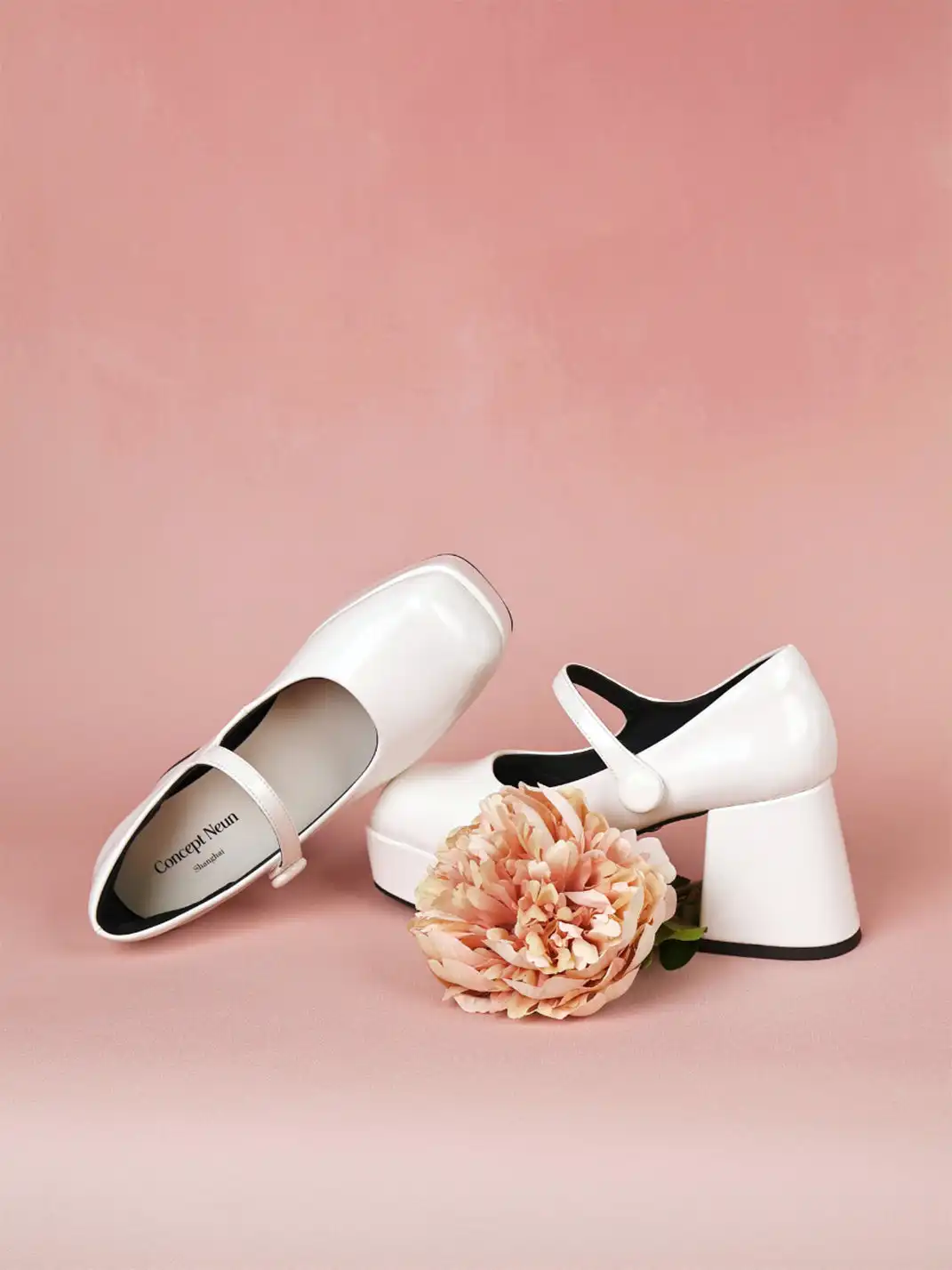 Concept Neun | Block Heel Square Toe Mary Jane Shoes