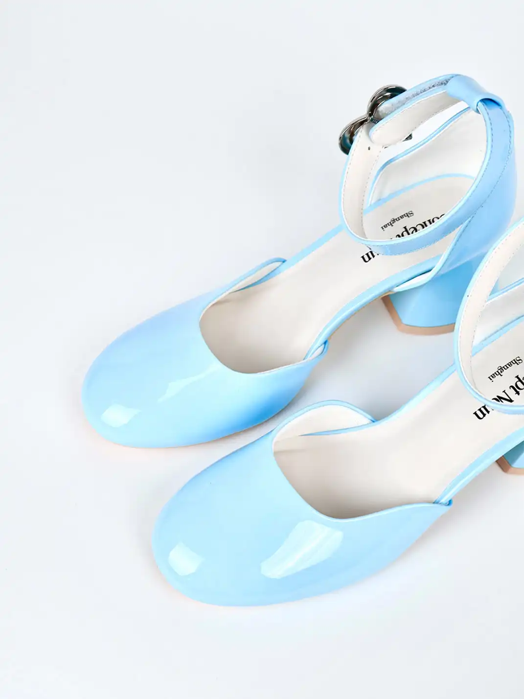 Concept Neun | Thick Block Heel Heart Pattern Mary Jane Shoes